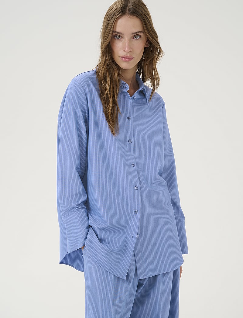 My Essential Wardrobe - VittaMW Shirt - langærmede skjorter - skye blue w. stripe - 0