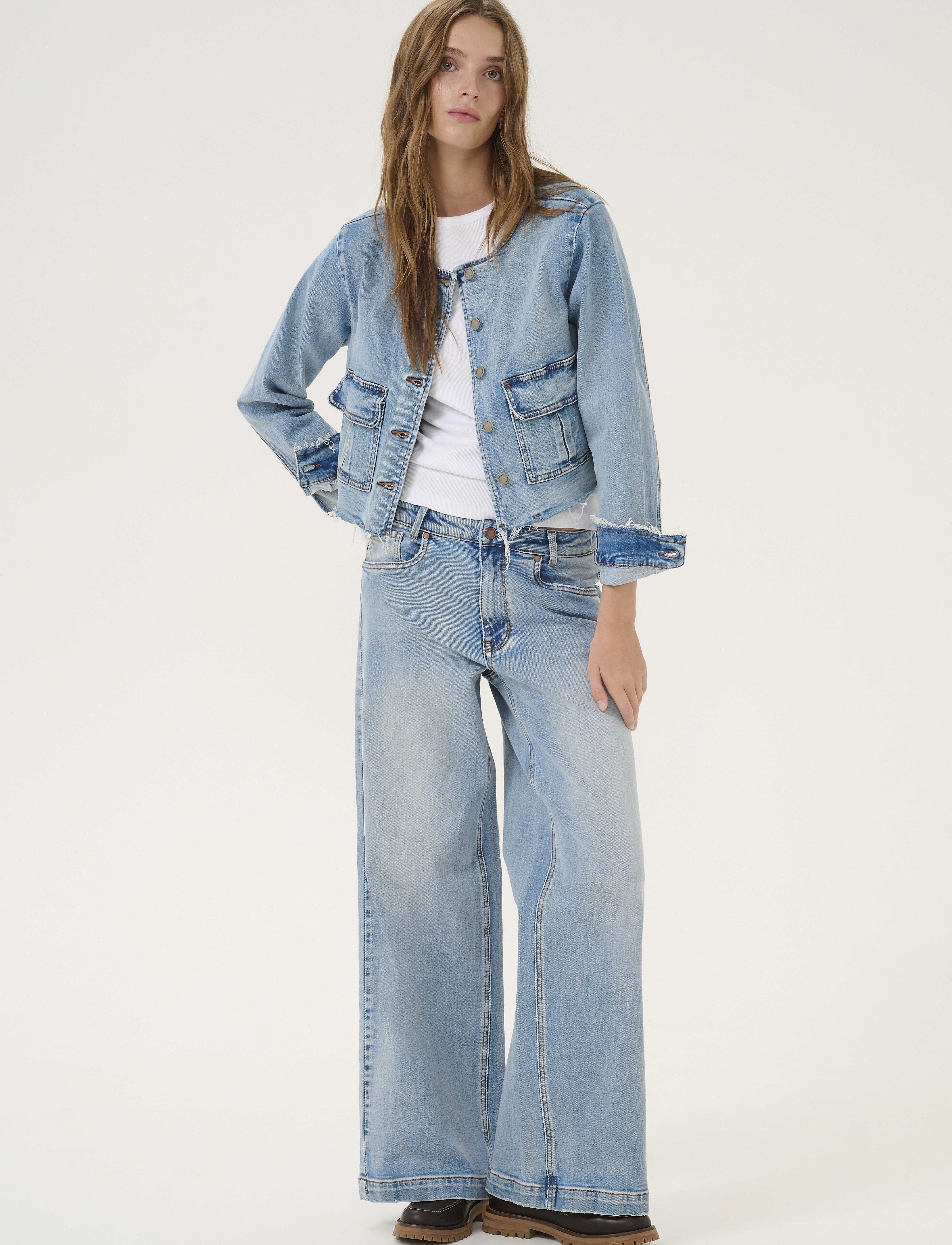 My Essential Wardrobe - DangoMW 144 Short Jacket - denimjakker - light blue retro wash - 3