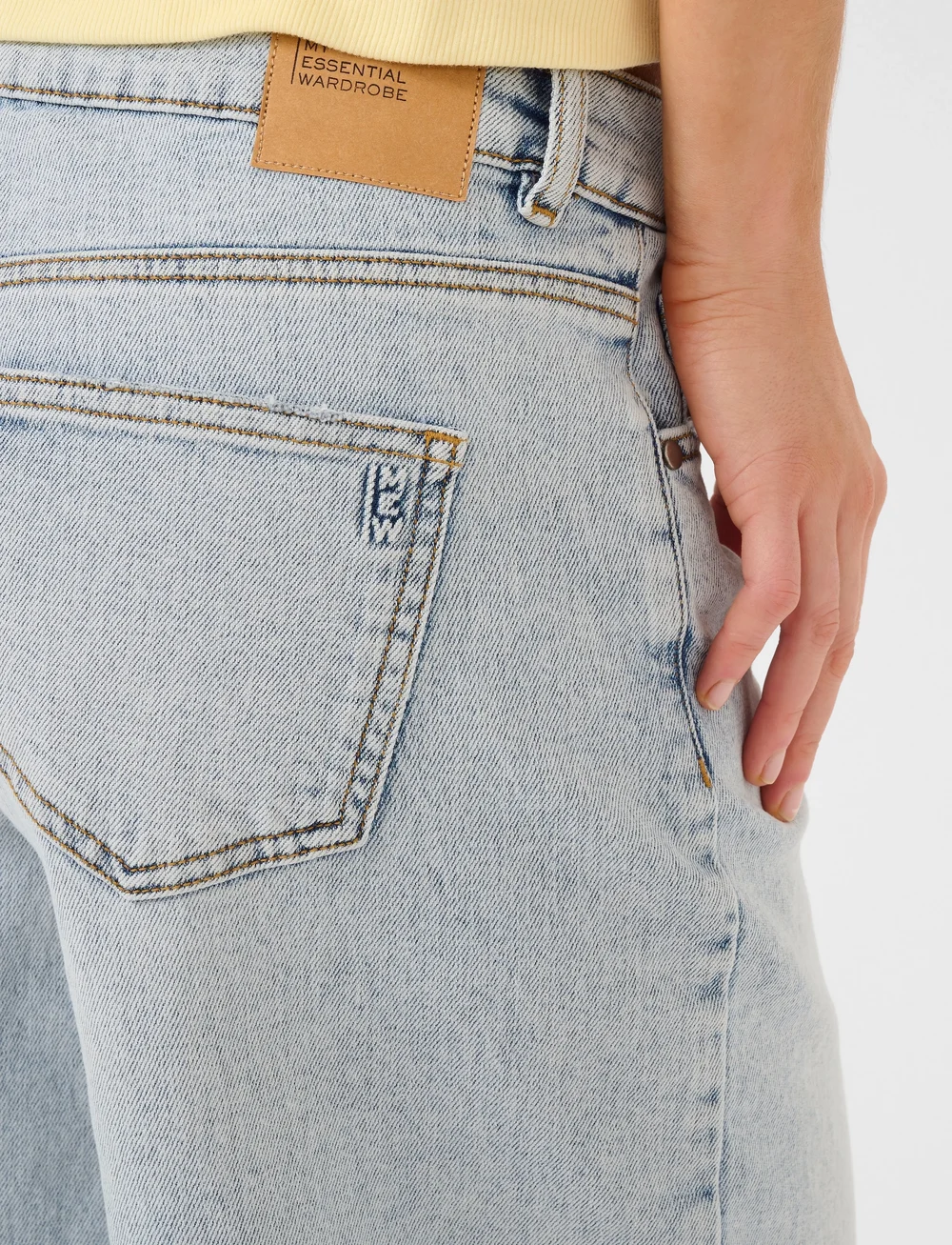 My Essential Wardrobe - DangoMW 139 High X-Wide Shorts - jorts - light blue retro wash - 5