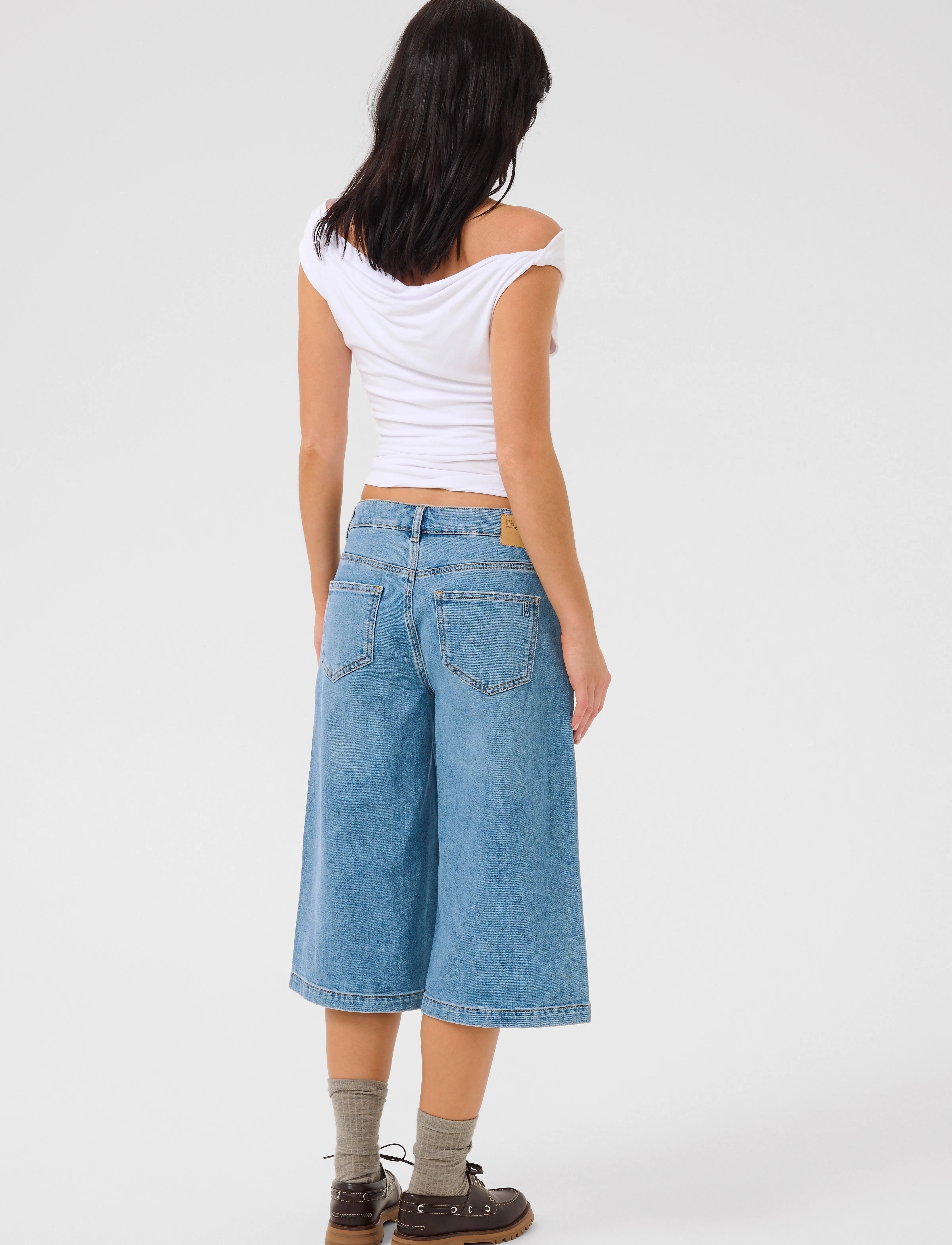 My Essential Wardrobe - DangoMW 139 High X-Wide Shorts - medium blue wash - 4