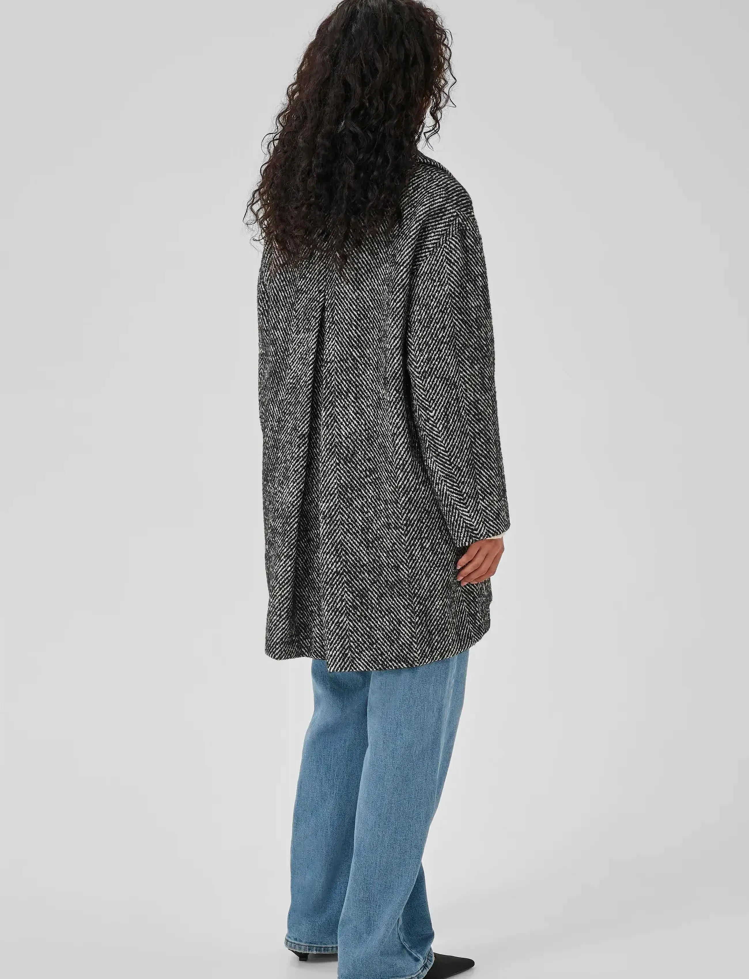 Maggiemw Knee Coat 3