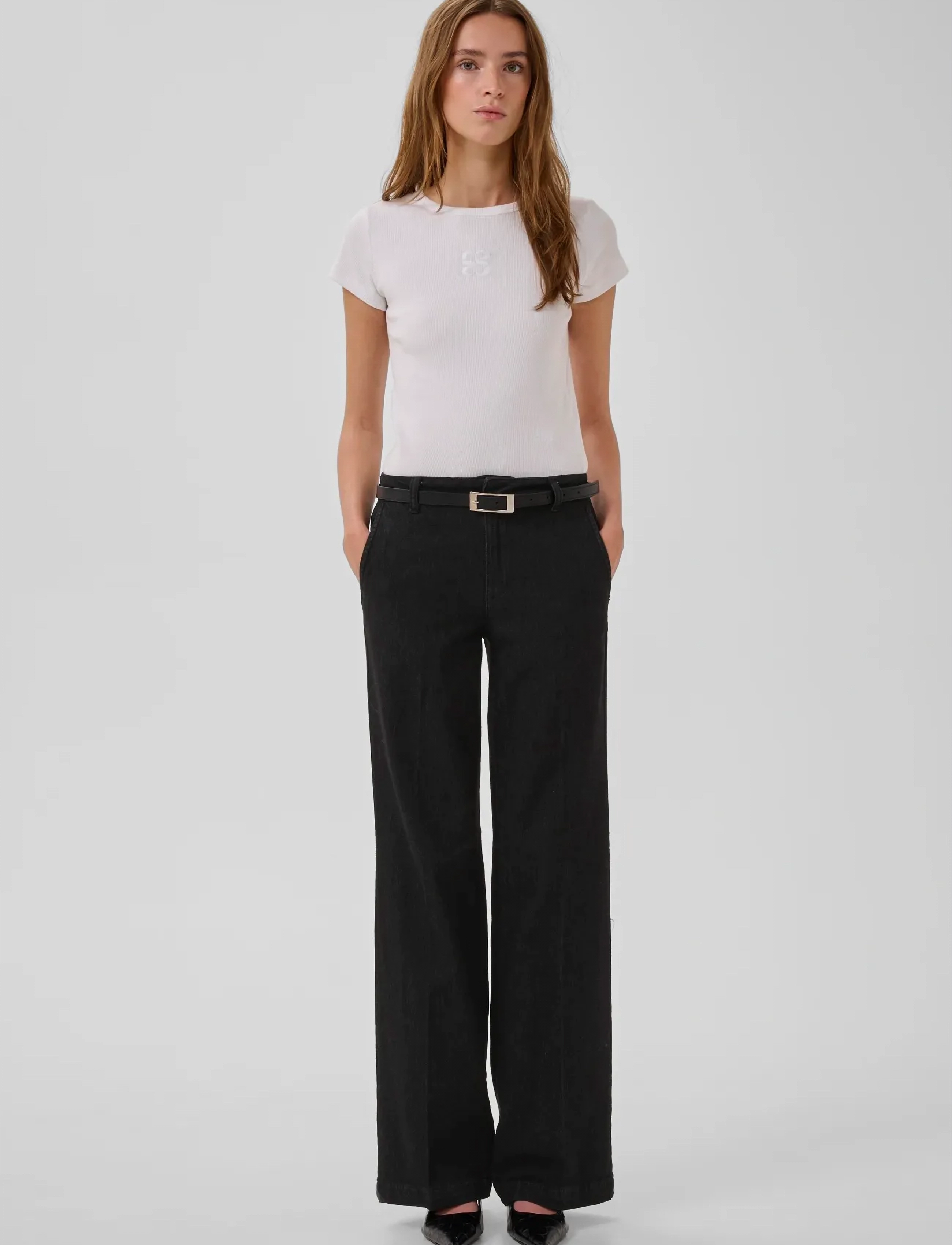 My Essential Wardrobe - 30 THE LARA 115 PANT - straight jeans - black wash - 3