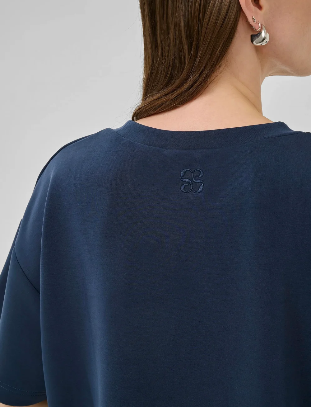 My Essential Wardrobe - HelleMW EMB Boxy Tee - t-shirts - after midnight - 5