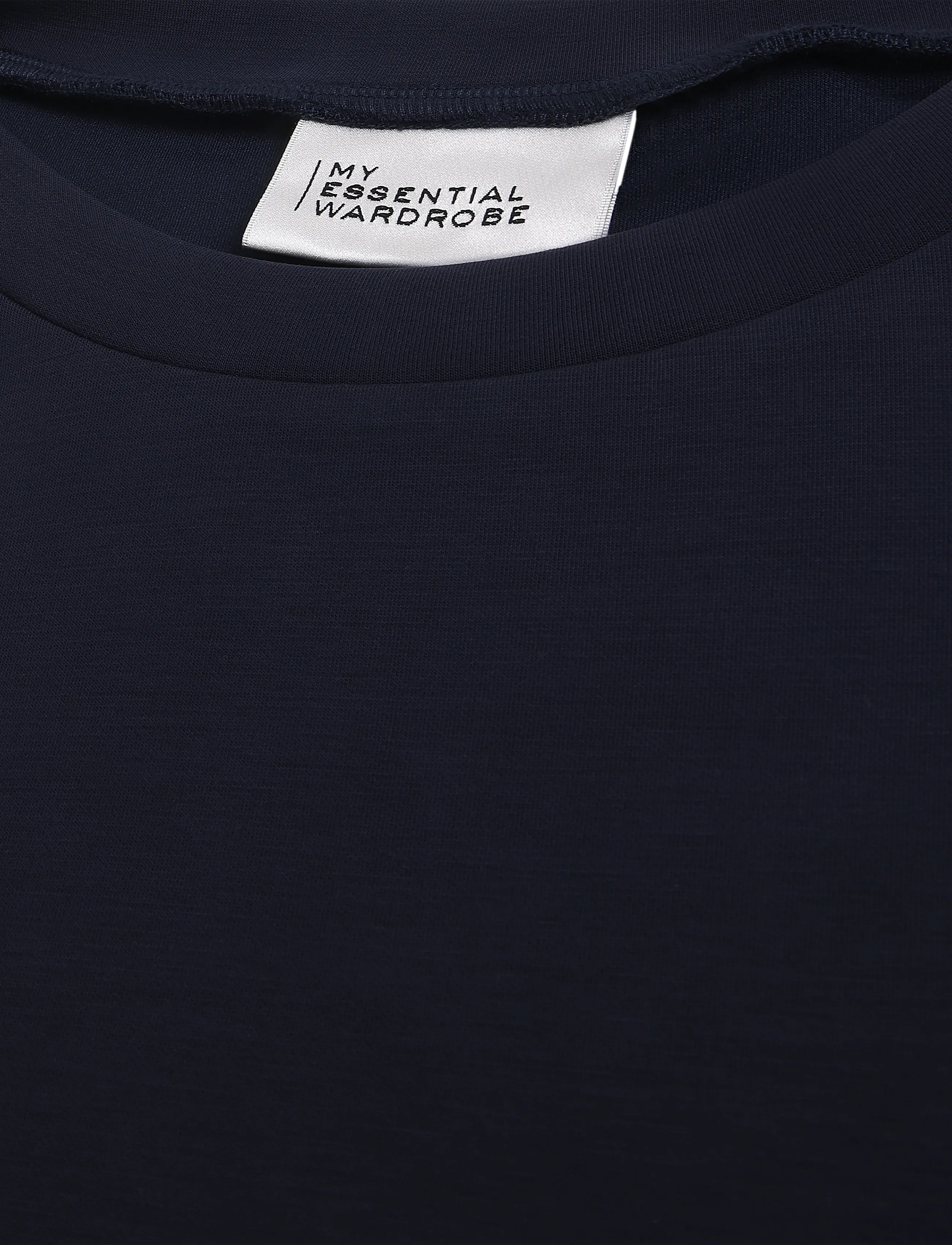 My Essential Wardrobe - HelleMW EMB Boxy Tee - t-shirts - dark sapphire blue - 2