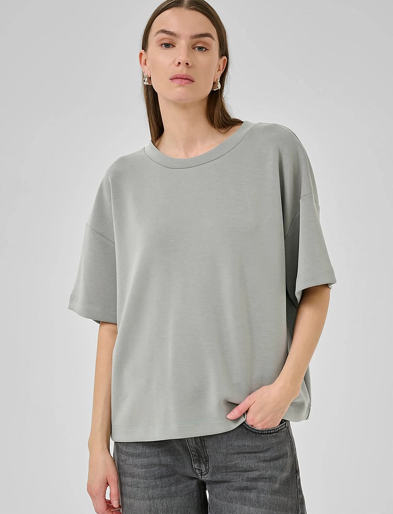 My Essential Wardrobe - HelleMW EMB Boxy Tee - t-shirts - moon mist - 3