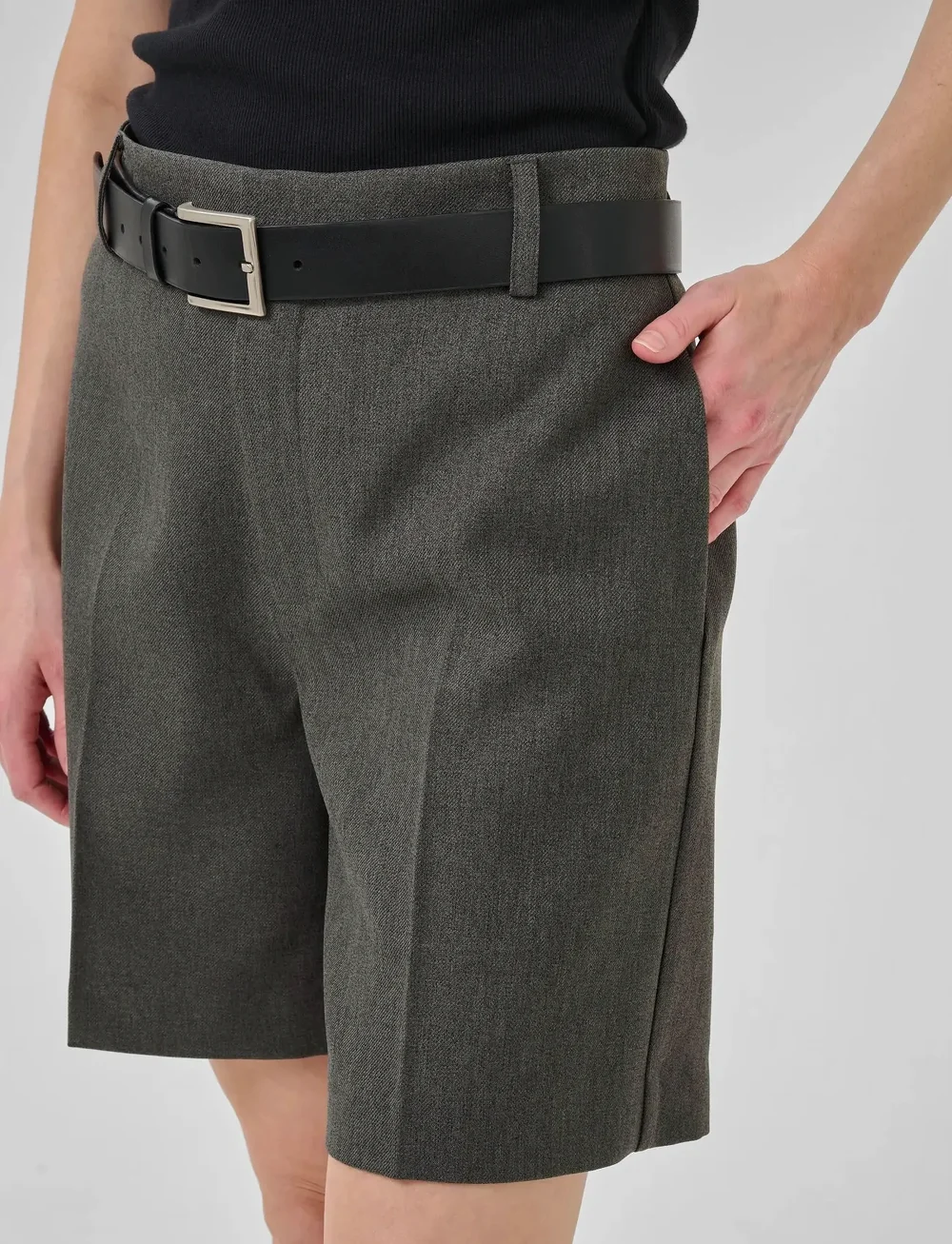 My Essential Wardrobe - SpaceMW Shorts - casual shorts - dark shadow - 5