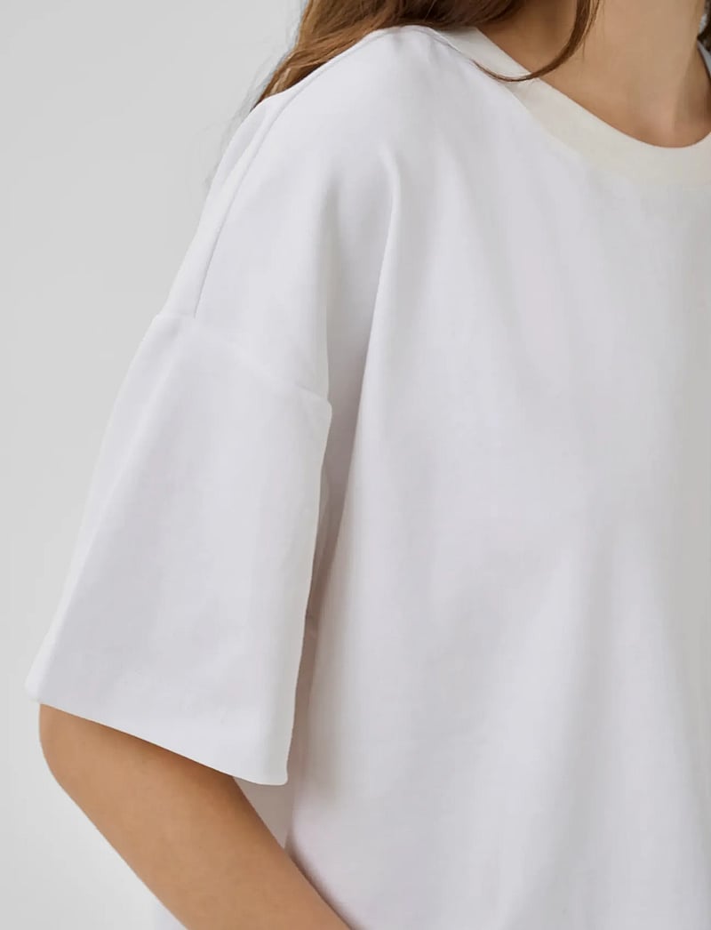 My Essential Wardrobe - MWApir Boxy Tee - t-shirts - snow white - 5