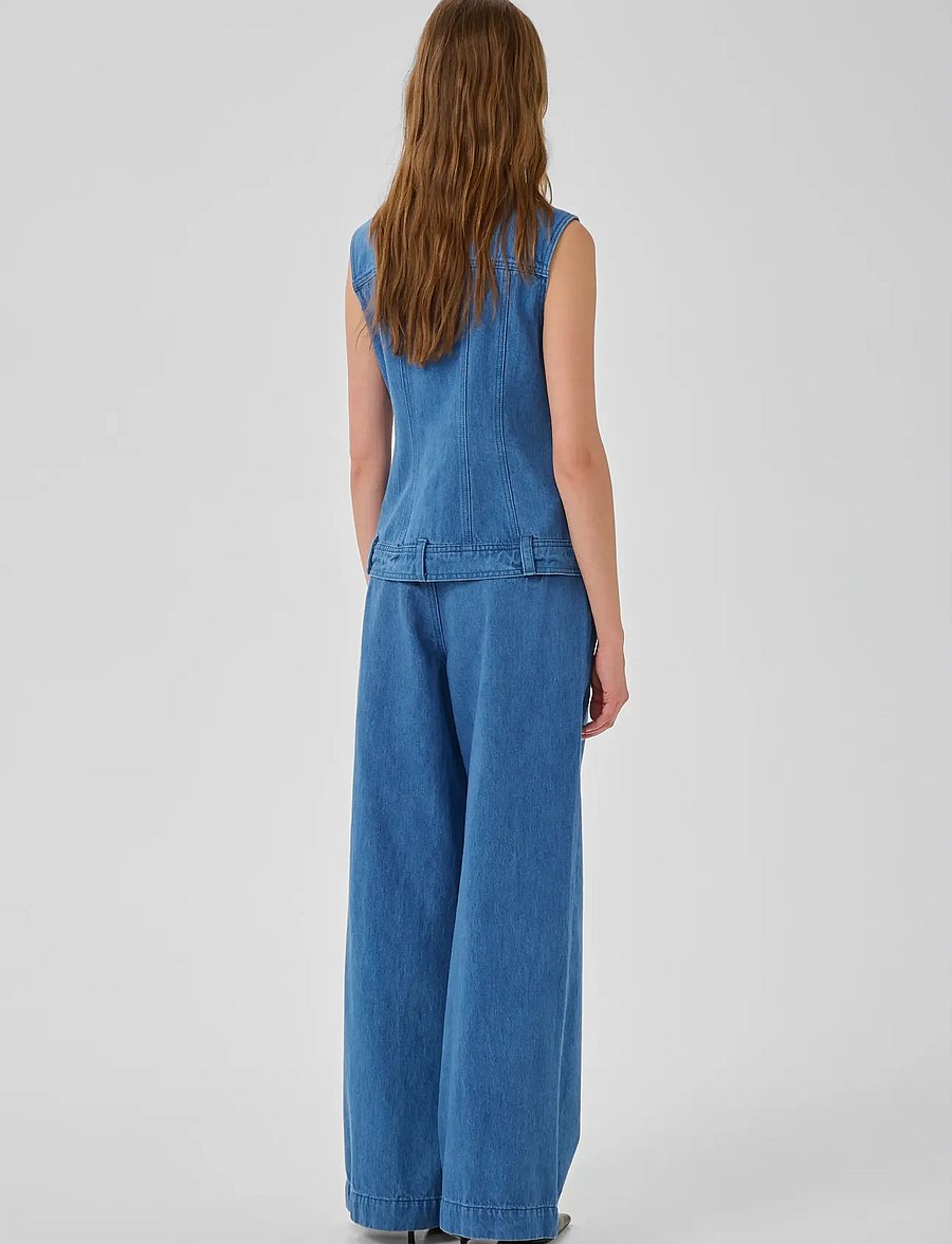 My Essential Wardrobe - MWSaka 180 Shaped Vest - denim vests - clear blue wash - 4
