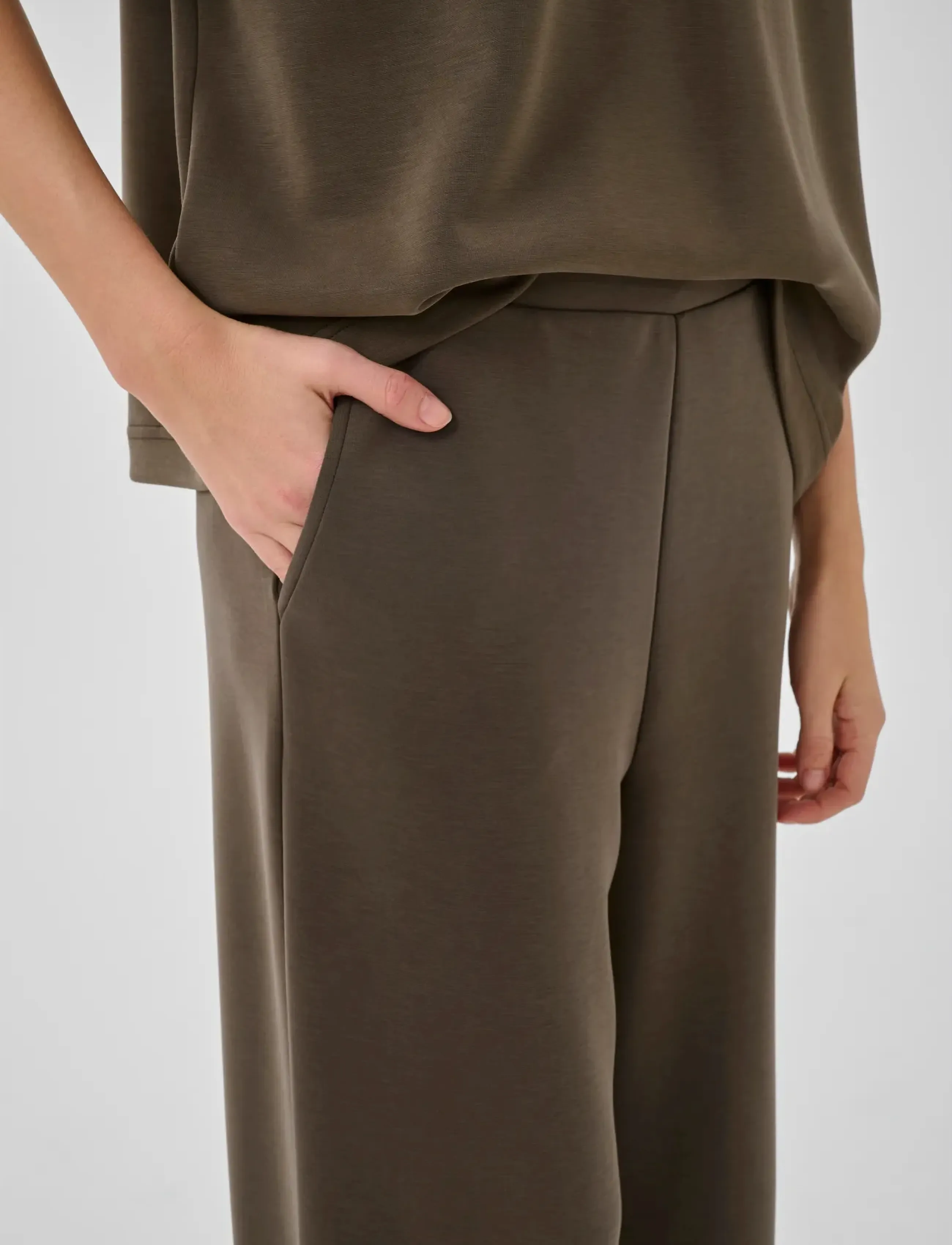 Mwhelle Wide Pant 4