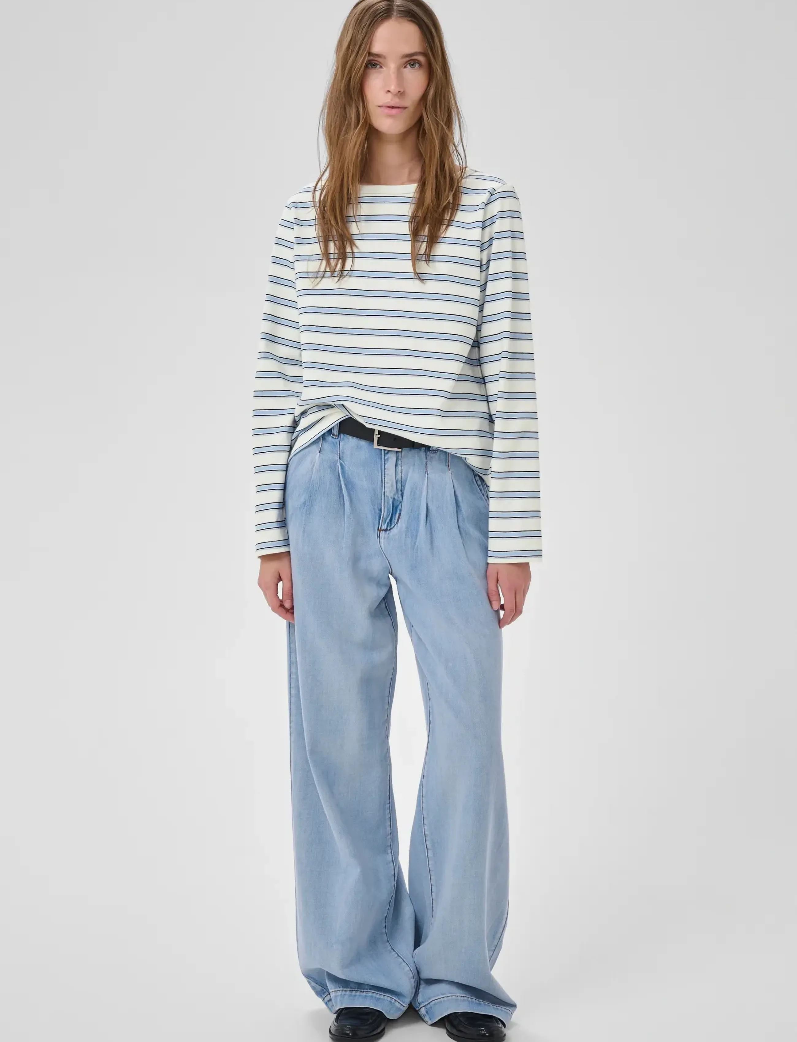 My Essential Wardrobe - MWAsla Boatneck Blouse - langerma toppar - snow white striped - 3