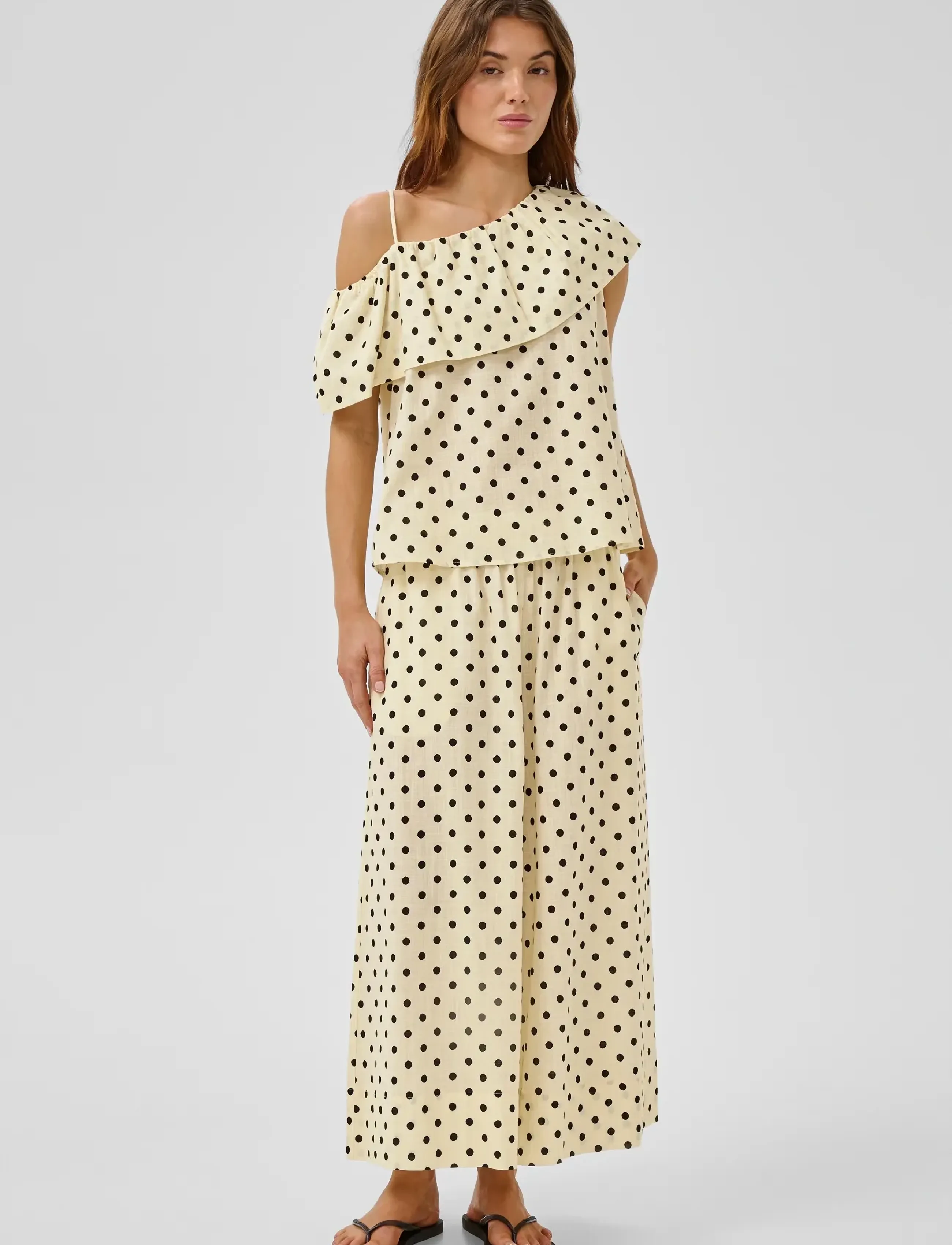 My Essential Wardrobe - MWNada Florence Blouse - kortærmede bluser - lemon icing w. dots - 3