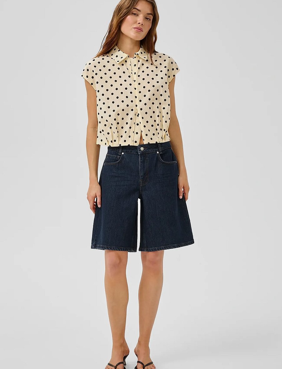 My Essential Wardrobe - MWZita 139 High X-Wide Shorts - jorts - dark blue un-wash - 3