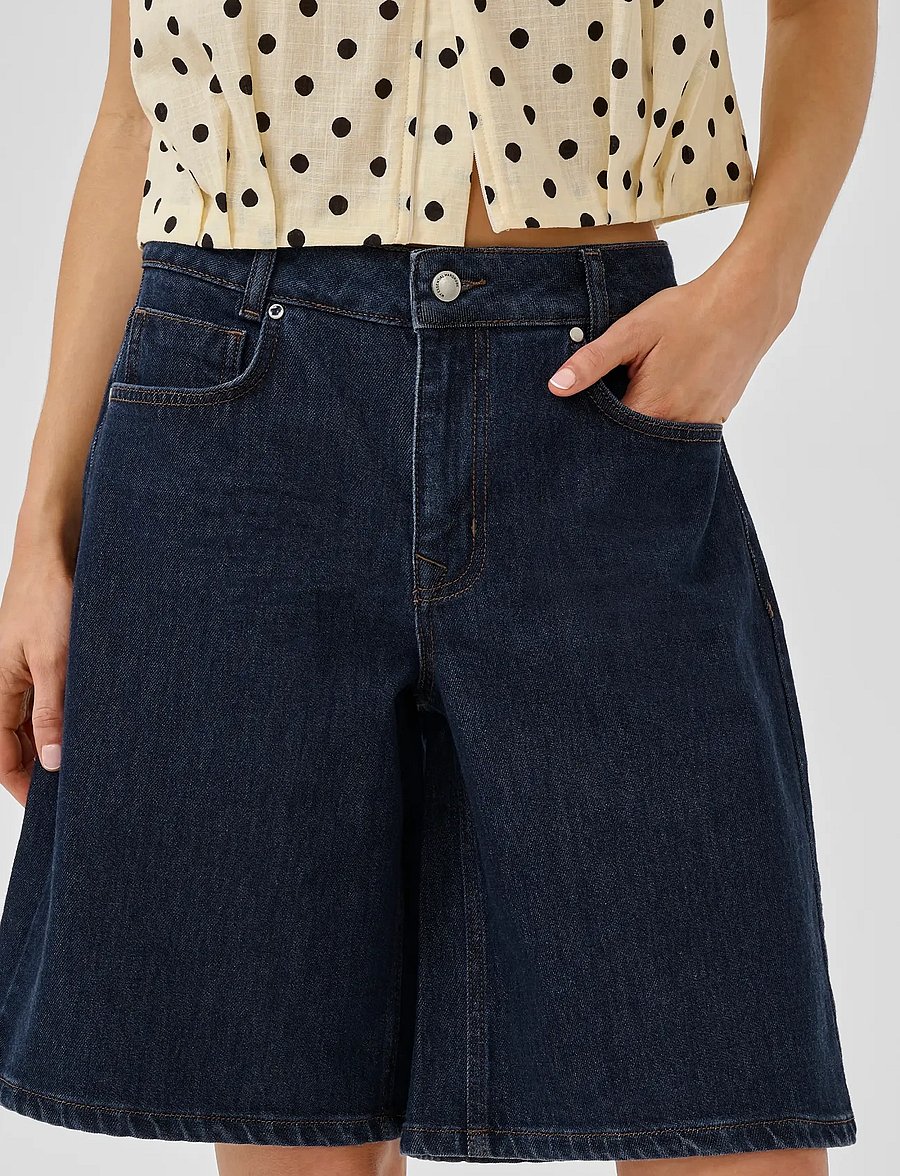 My Essential Wardrobe - MWZita 139 High X-Wide Shorts - jorts - dark blue un-wash - 5