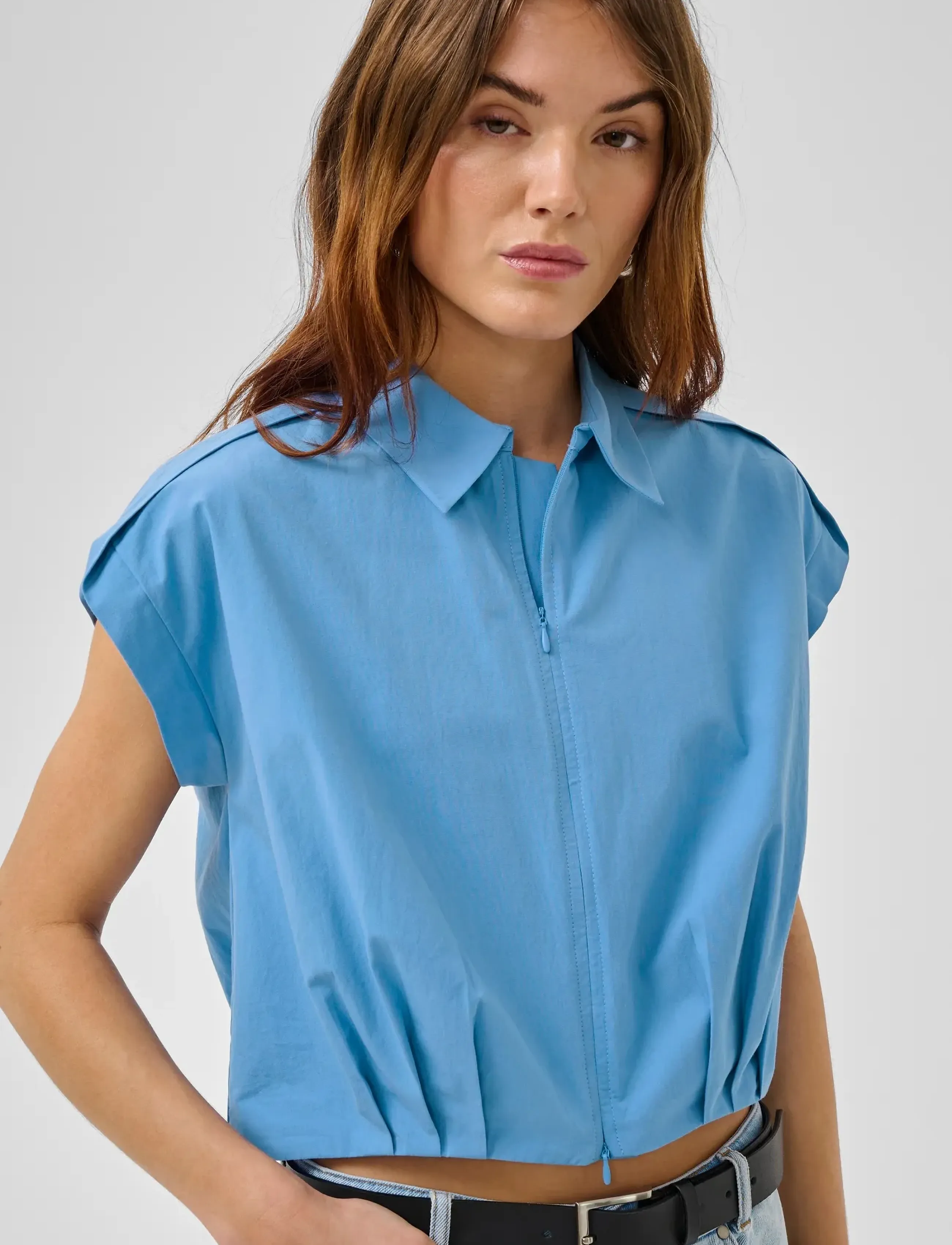 My Essential Wardrobe - MWSunna Sleeveless Shirt - crop tops - silver lake blue - 5