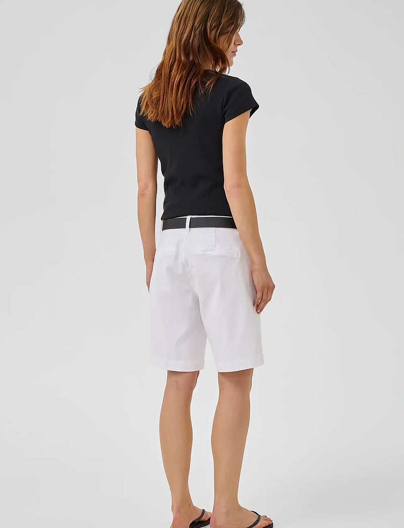 My Essential Wardrobe - MWLara 149 Long Shorts - bermudashorts - bright white - 4