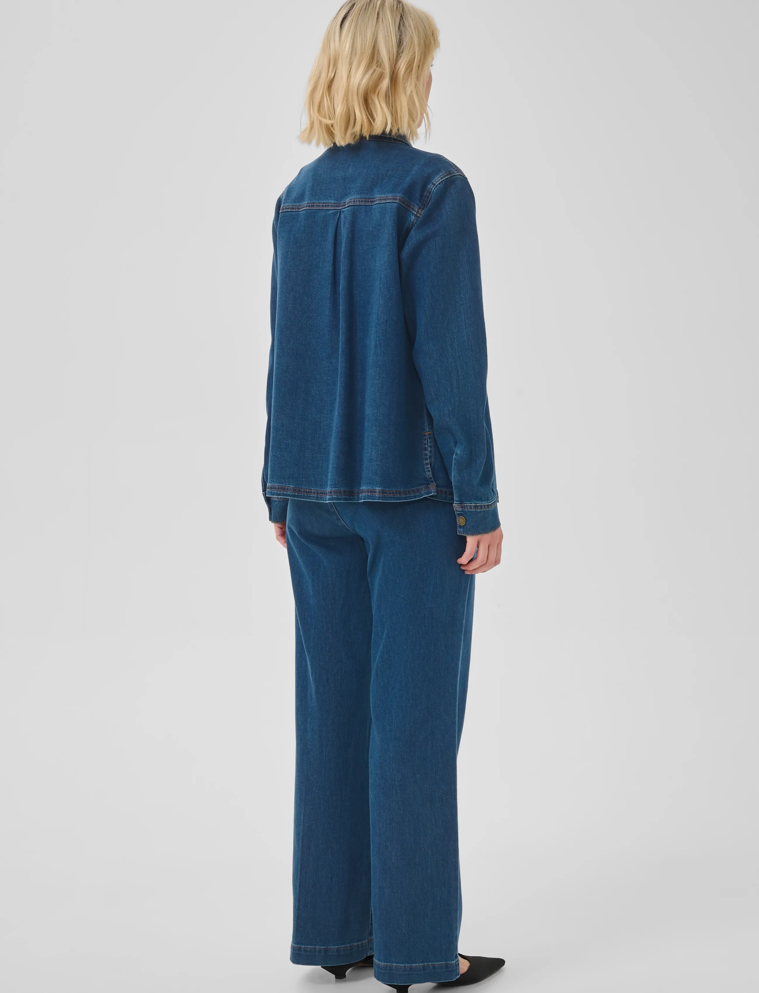 My Essential Wardrobe - Denim Shirt MWAnn 115 - overshirts - medium clear blue wash - 4