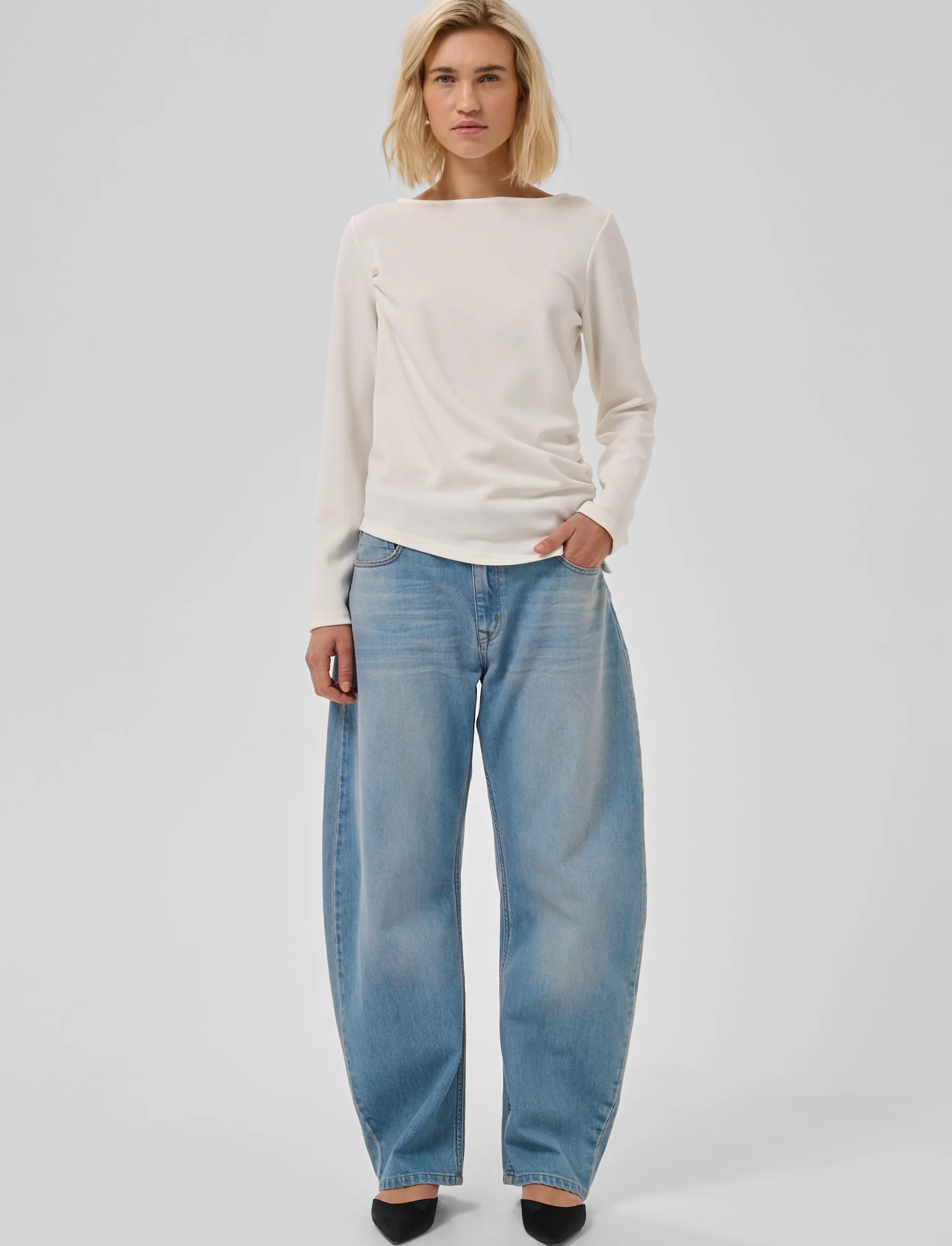 My Essential Wardrobe - MWHelle Asymmetric Blouse - långärmade blusar - snow white - 3