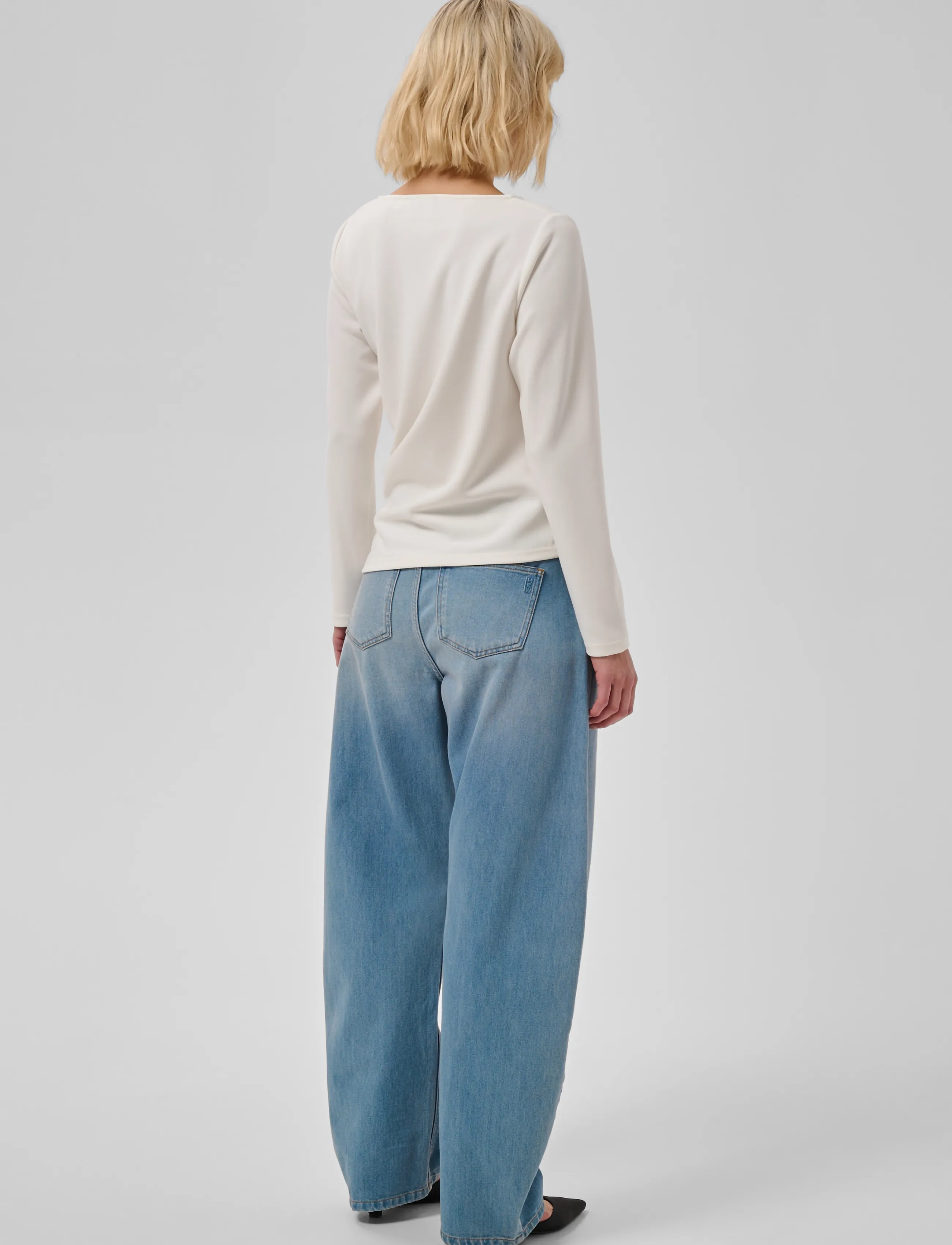 My Essential Wardrobe - MWHelle Asymmetric Blouse - långärmade blusar - snow white - 4