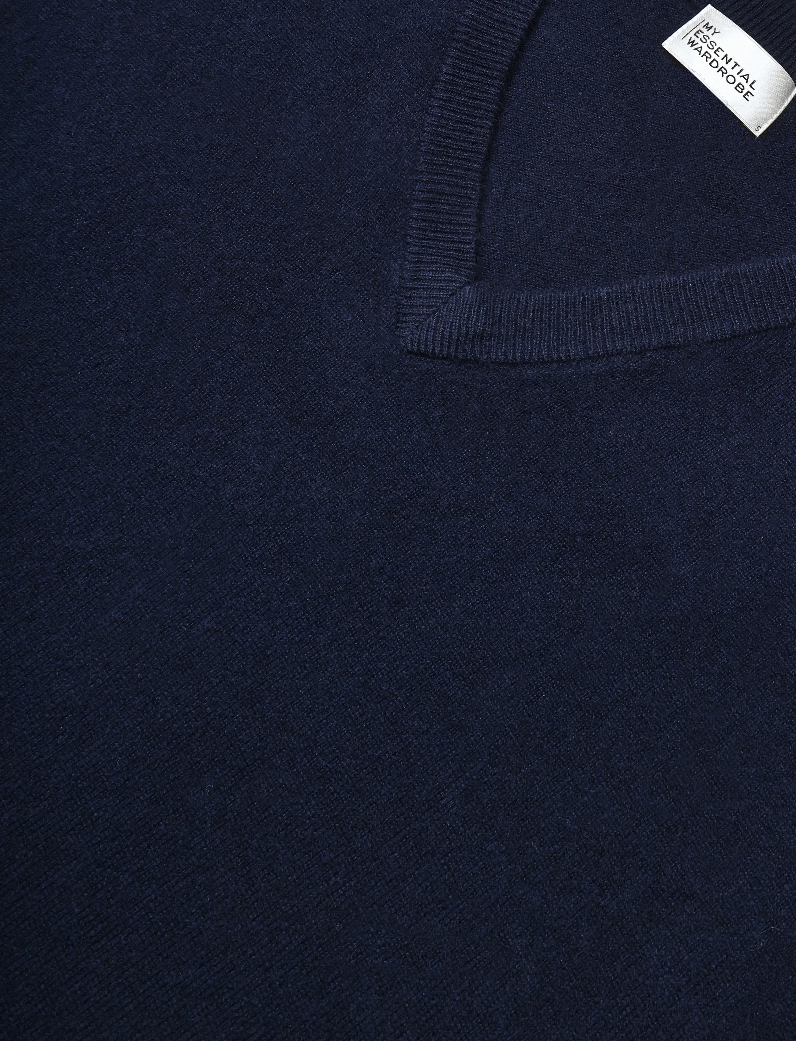 My Essential Wardrobe - MWJola V-Neck Knit Pullover - pullover - dark sapphire blue - 2