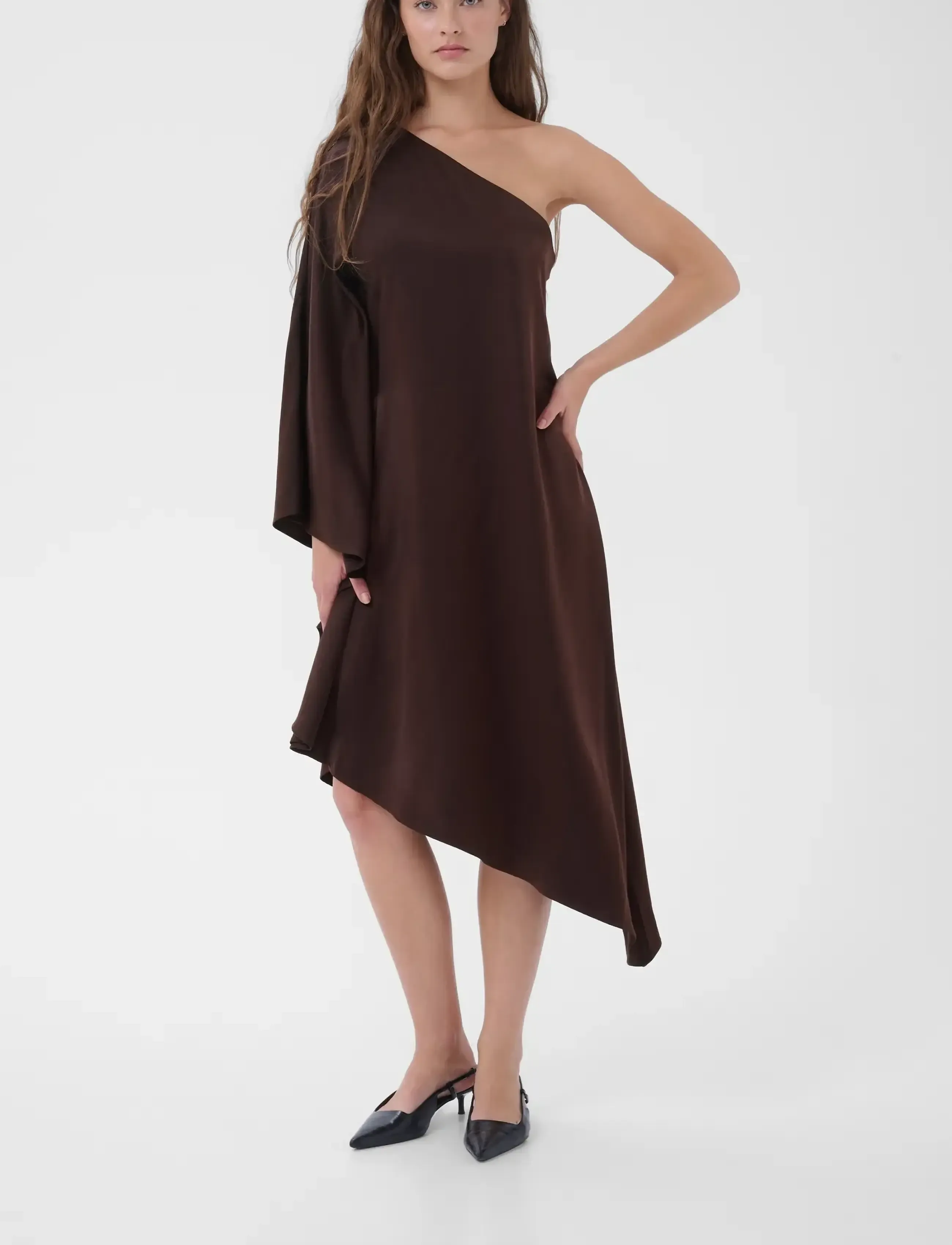 My Essential Wardrobe - MWEstelle Asymmetric Dress - chocolate plum - 2