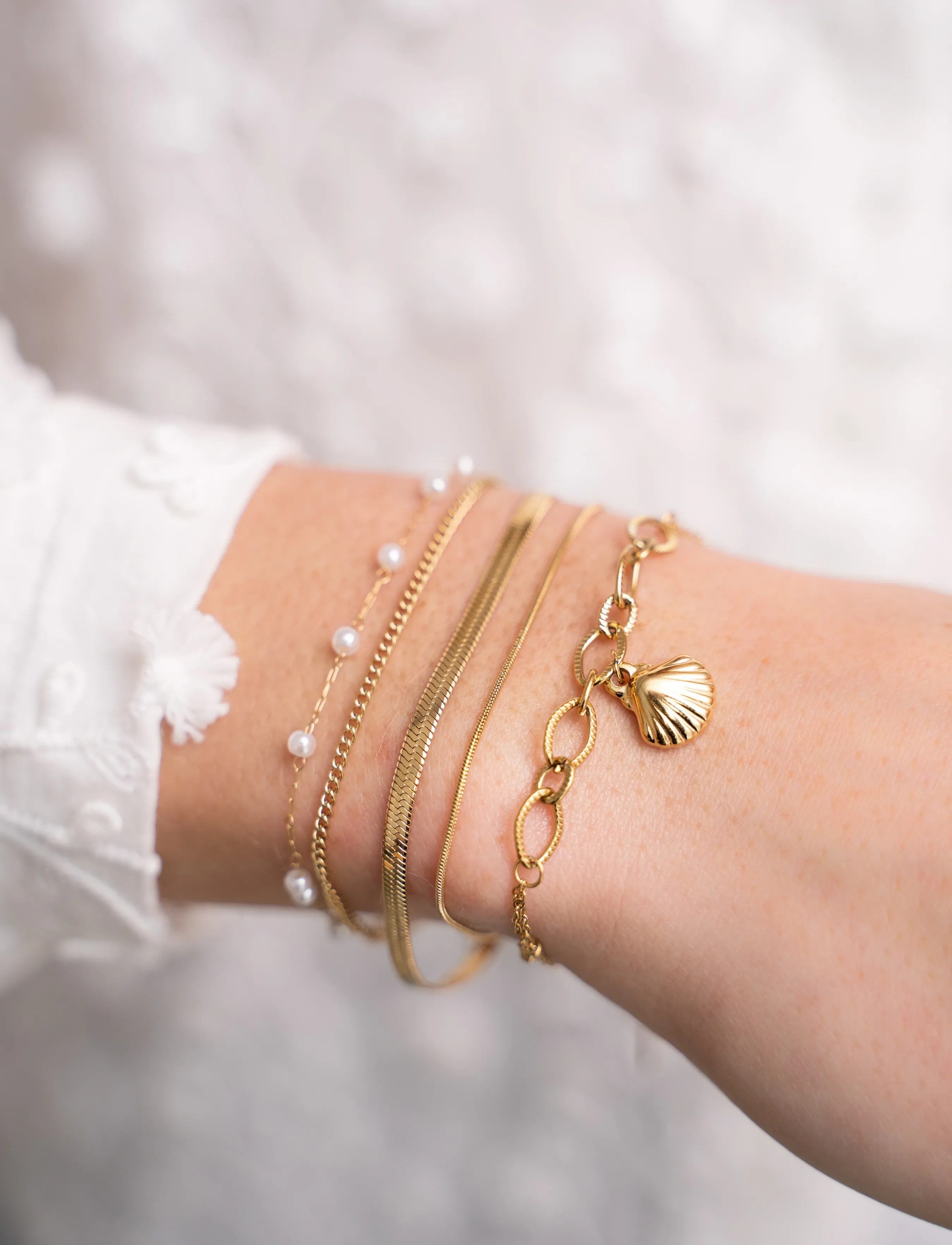 My Jewellery - Bracelet chain & pearls - kædearmbånd - gold - 1