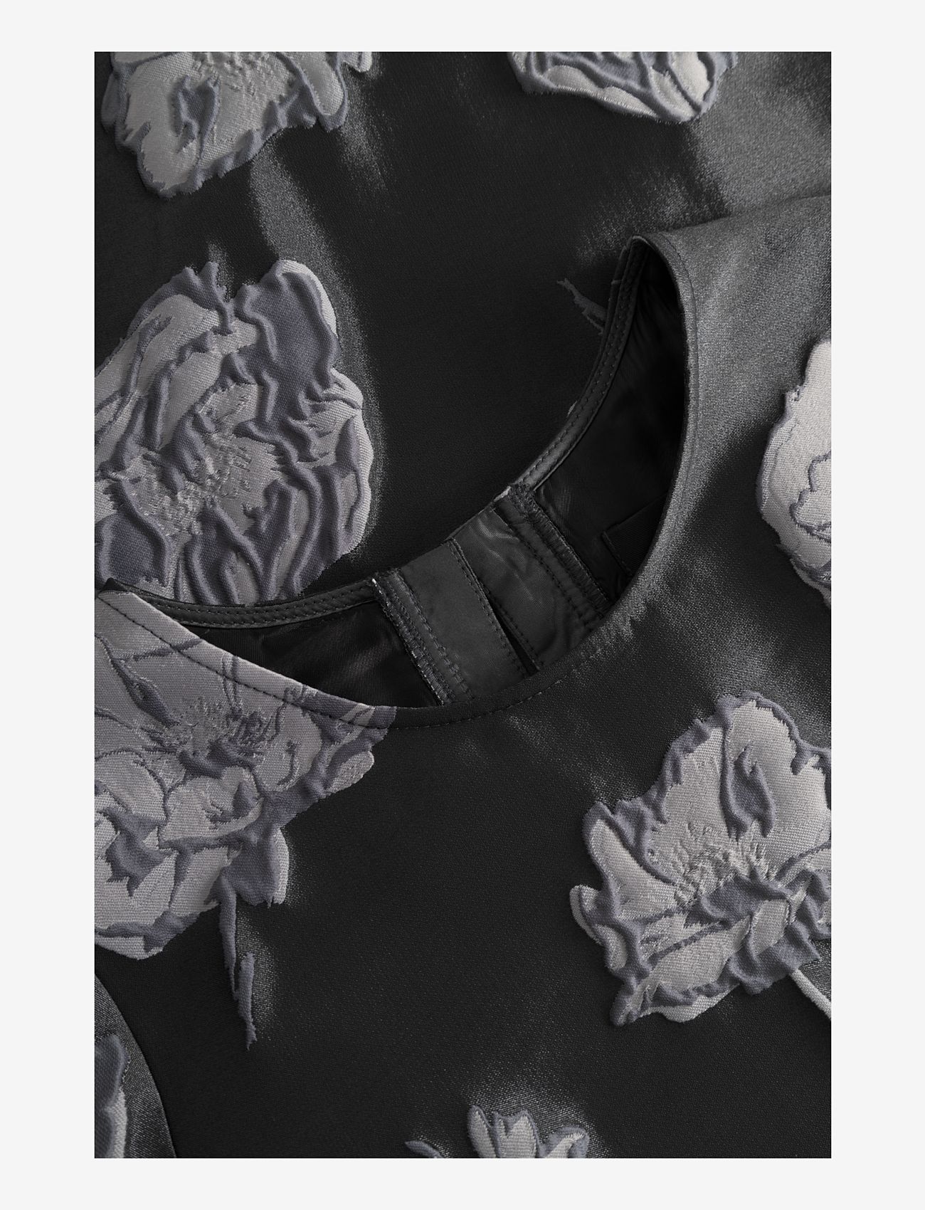 Naja Lauf - CHANTAL DRESS FLOWER IN THE DARK - korte kjoler - black - 2