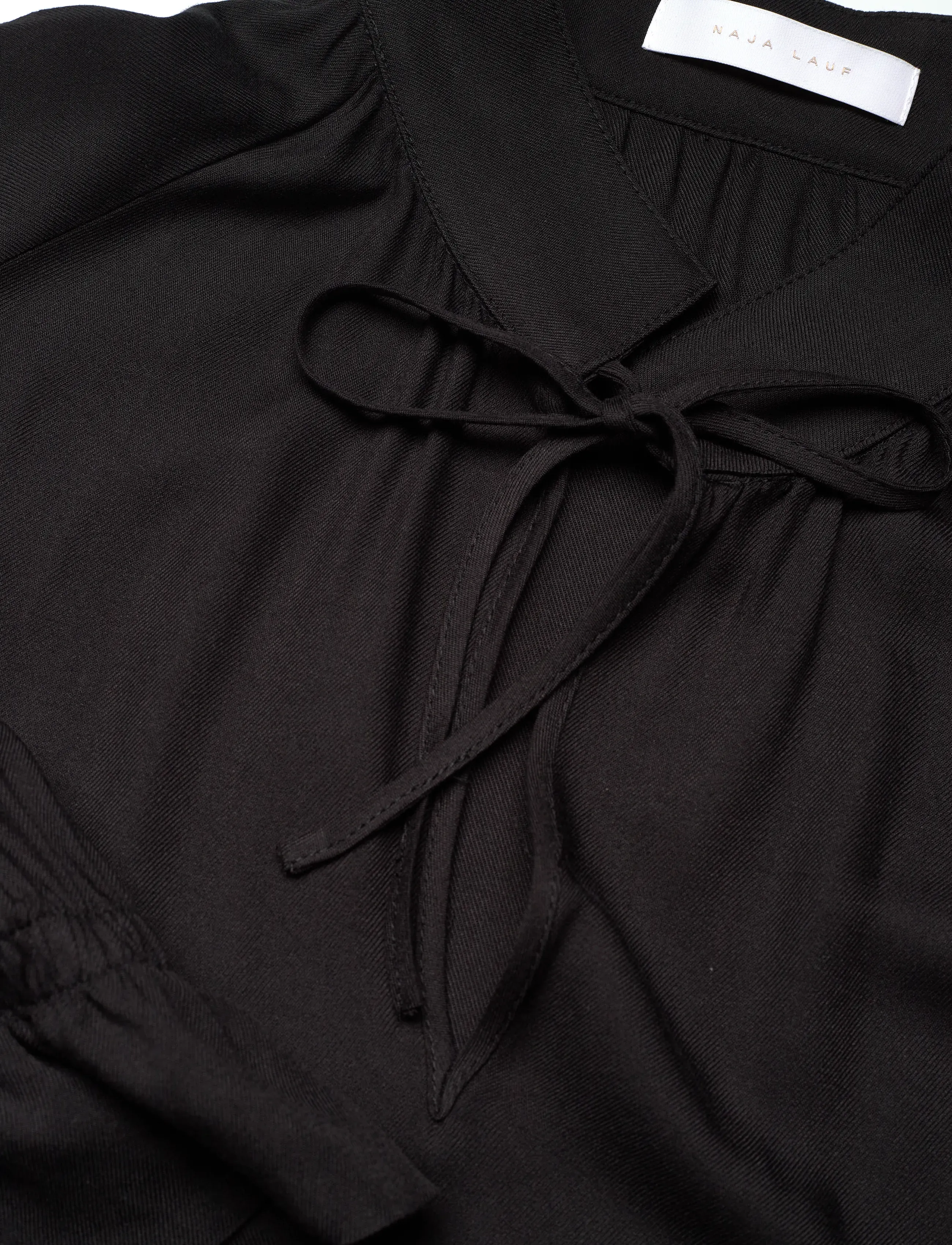 Naja Lauf - PEGGY BLOUSE WINTER VISCOSE - langærmede bluser - black - 2