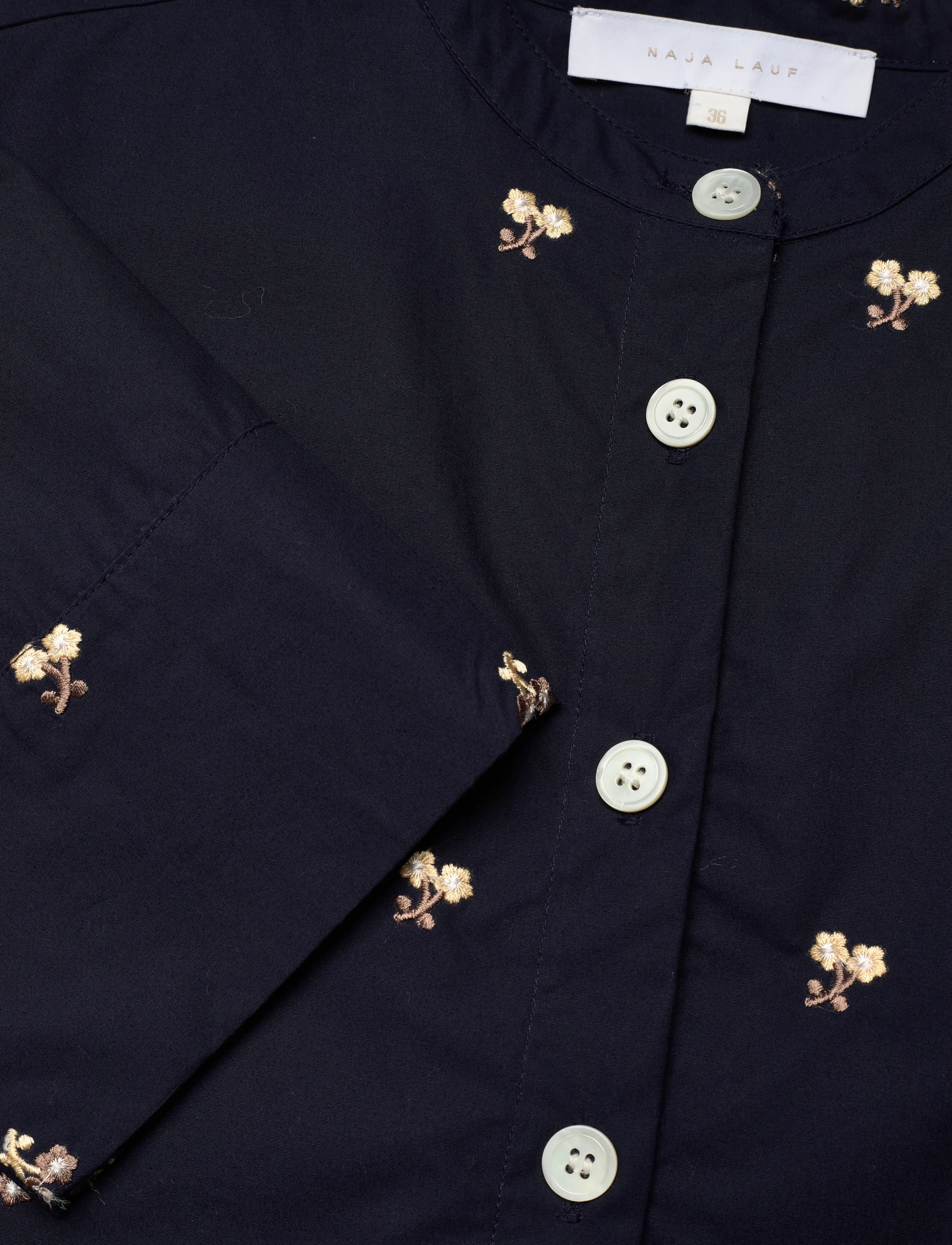 Naja Lauf - TINKA SHIRT EMBROIDERED FLOWER - kurzärmlige hemden - navy - 2