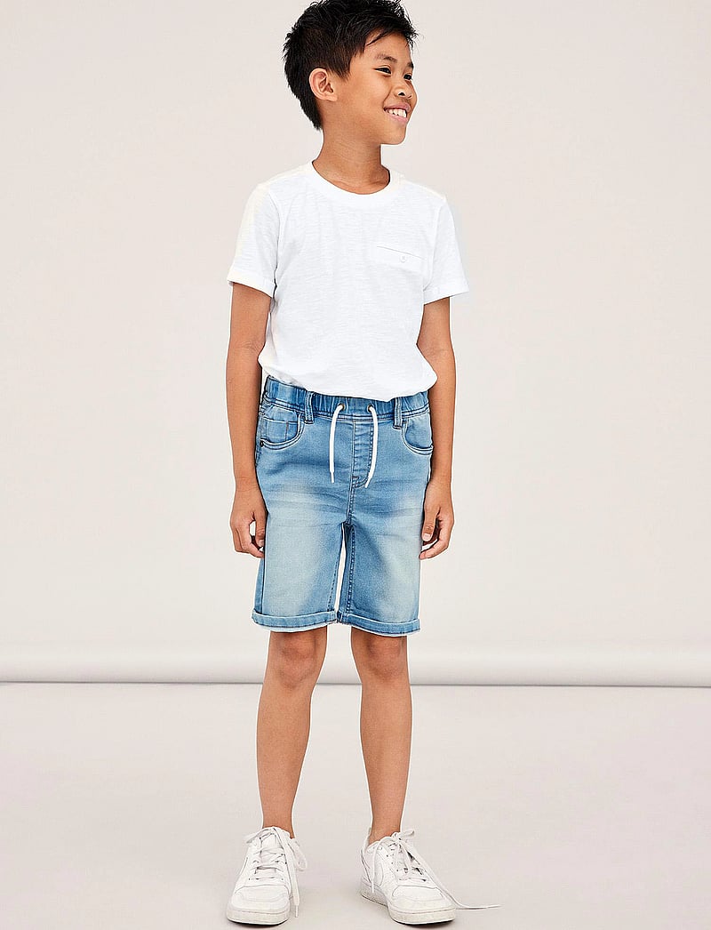 name it - NKMRYAN JOGGER DNM L SHORTS 6300-TH NOOS - denimshorts - light blue denim - 0