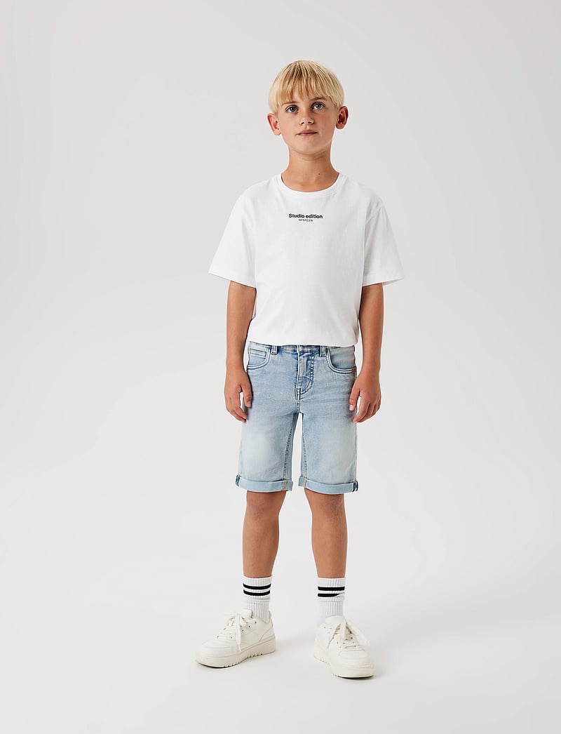 name it - NKMTHEO XSL DNM L SHORTS 6622-CL NOOS - denimshorts - light blue bleached denim - 4