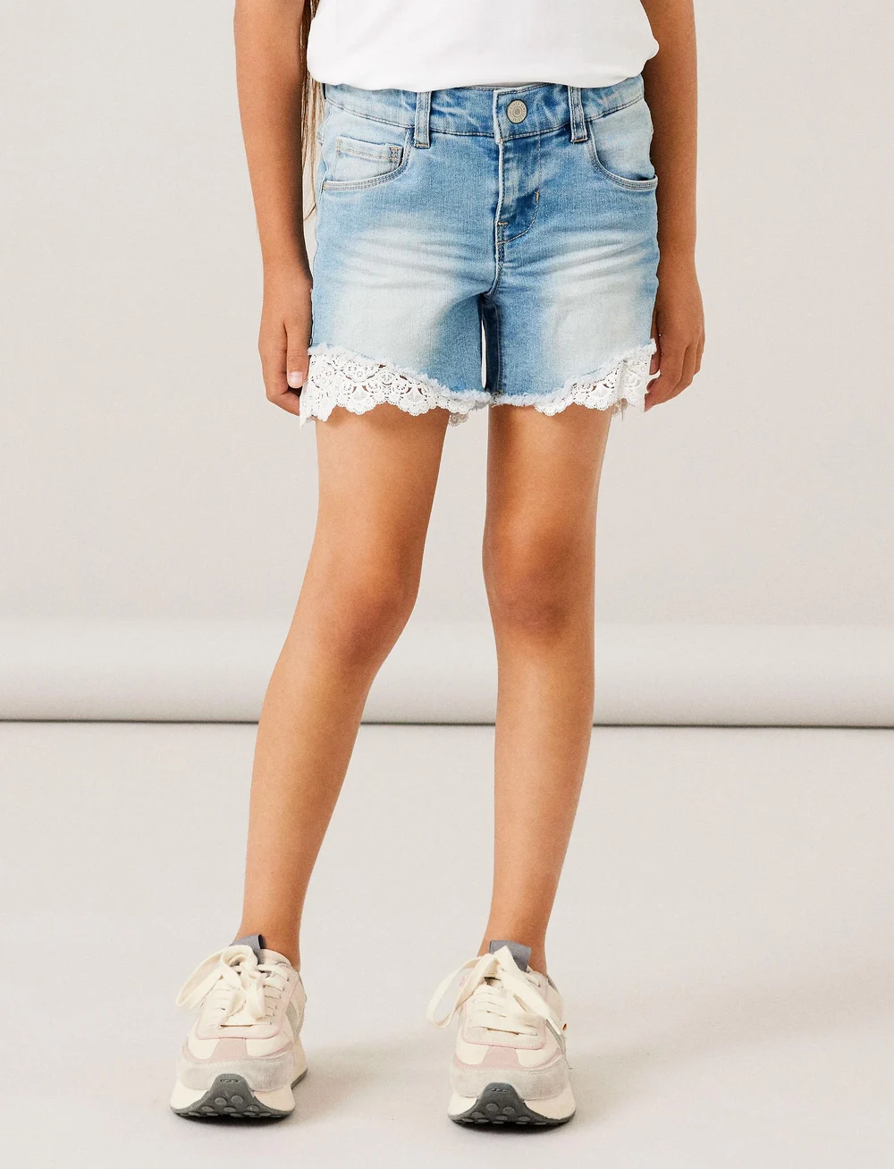 name it - NKFSALLI SLIM DNM SHORTS 5372-HA NOOS - jeansshorts - medium blue denim - 0