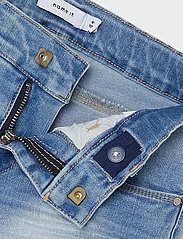 name it - NKFSALLI SLIM DNM SHORTS 5372-HA NOOS - jeansshorts - medium blue denim - 6