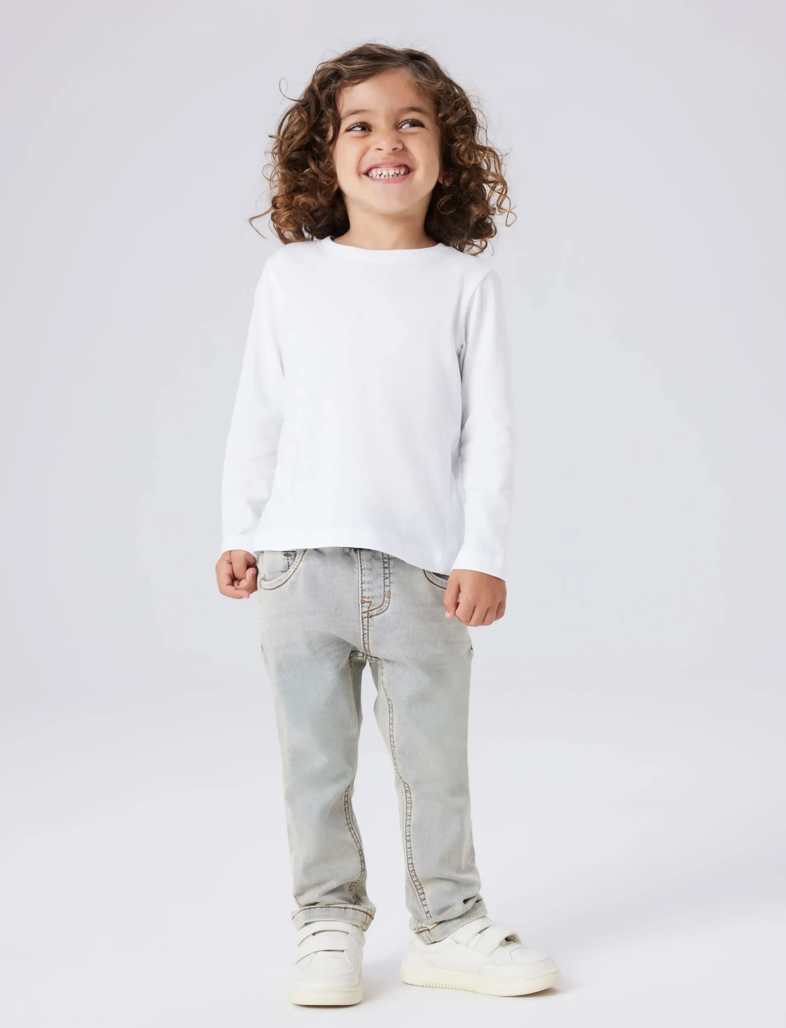 name it - NMMRYAN SLIM SWE JEANS 2472-TH NOOS - regular jeans - vintage light blue denim - 4