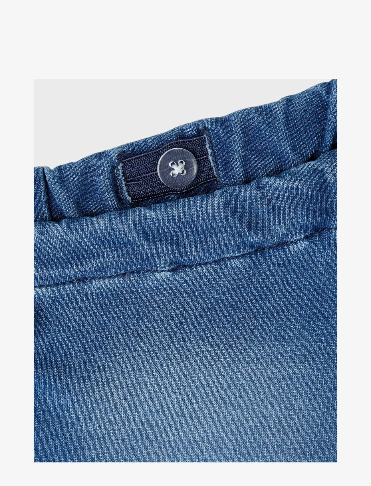 name it - NBFBELLA SHAPED R SWE JEANS 2404-TR NOOS - platėjantys apačioje - medium blue denim - 4