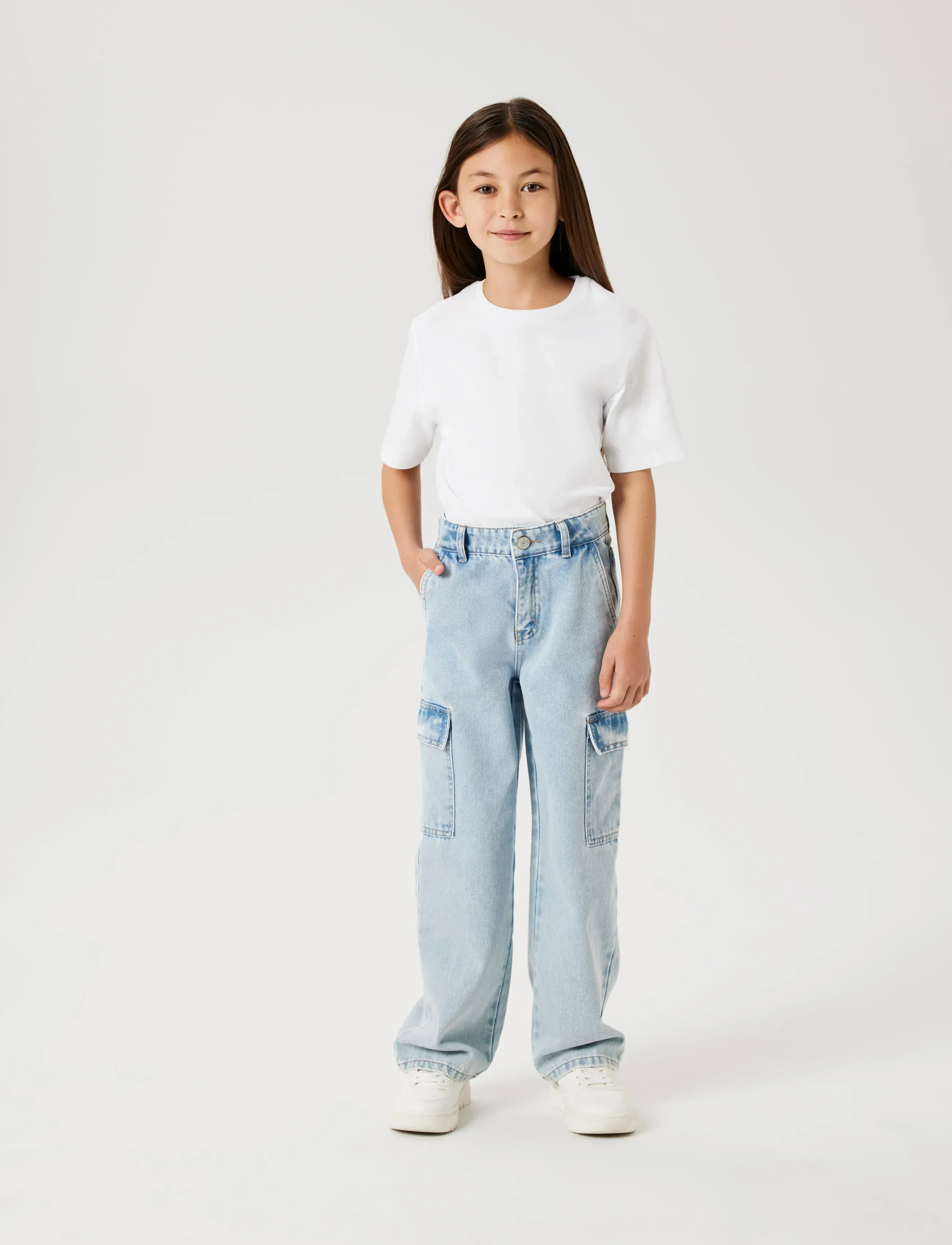 name it - NKFROSE WIDE HW CARGO JEANS 6190-BS NOOS - wide leg jeans - light blue bleached denim - 3