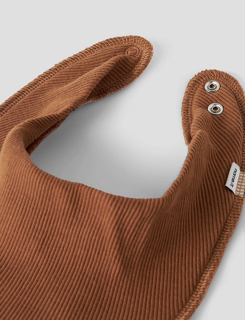 name it - NBNYVETTI 3P SCARF BIB NOOS - hagesmække uden ærmer - mustang - 3