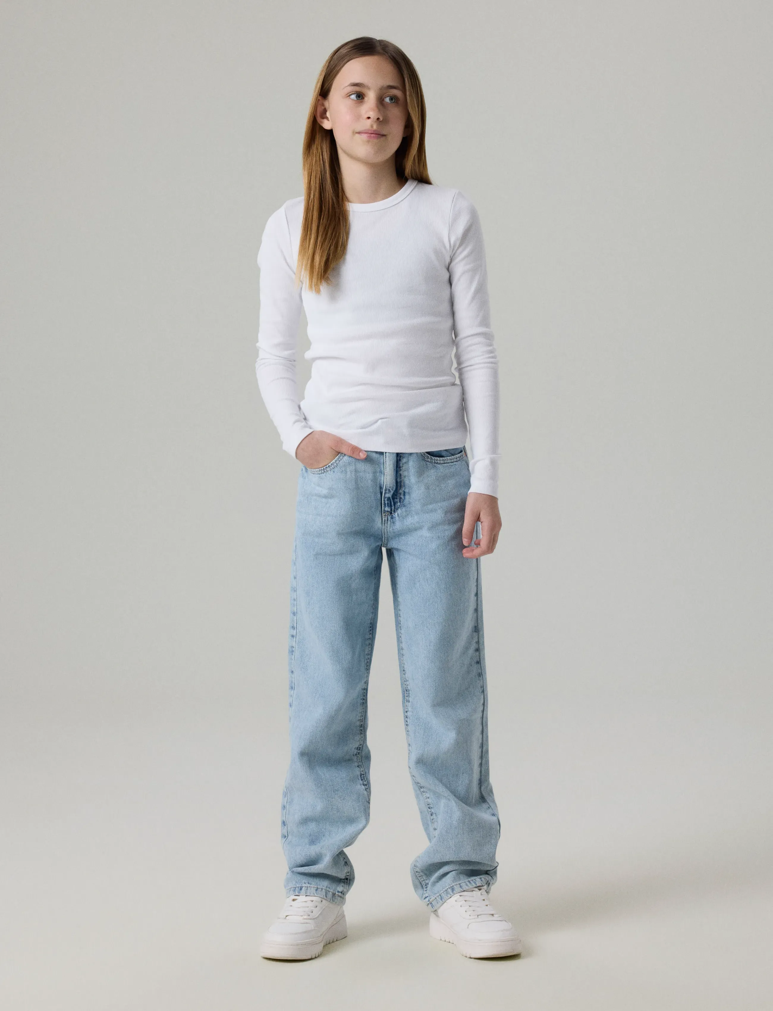 name it - NKFROSE STRAIGHT HW JEANS 9222-BE NOOS - regular jeans - light blue bleached denim - 4