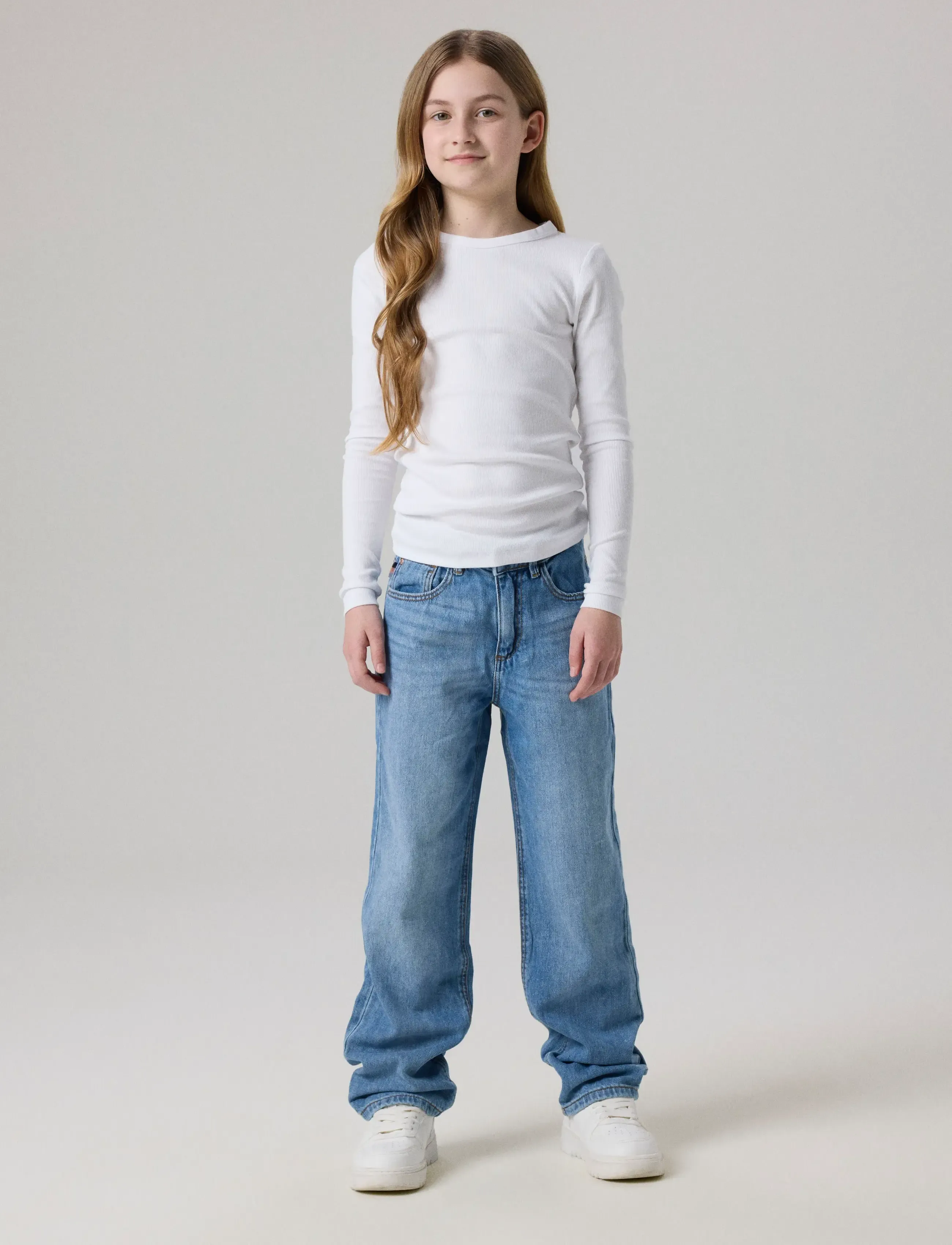 name it - NKFROSE STRAIGHT HW JEANS 9222-BE NOOS - gallabuxur - medium blue denim - 4