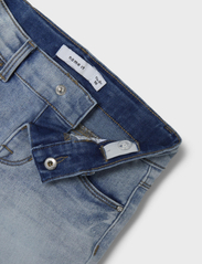 name it - NMFSALLI SLIM DNM SHORTS 5399-ON F - jeansshorts - medium blue denim - 3