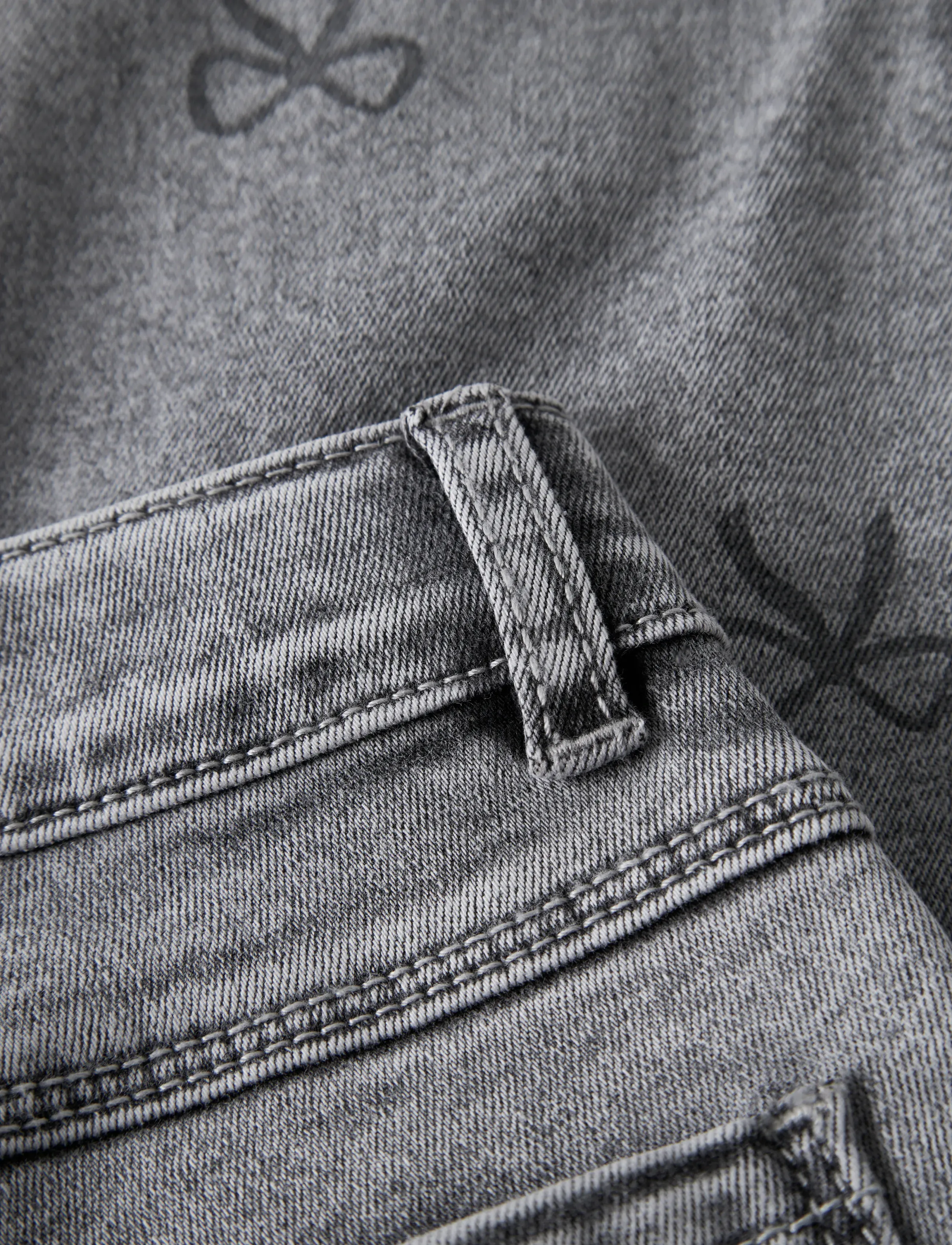 name it - NMFBELLA MOM SHAPED JEANS 3555-ON NOOS - sirged teksad - light grey denim - 3