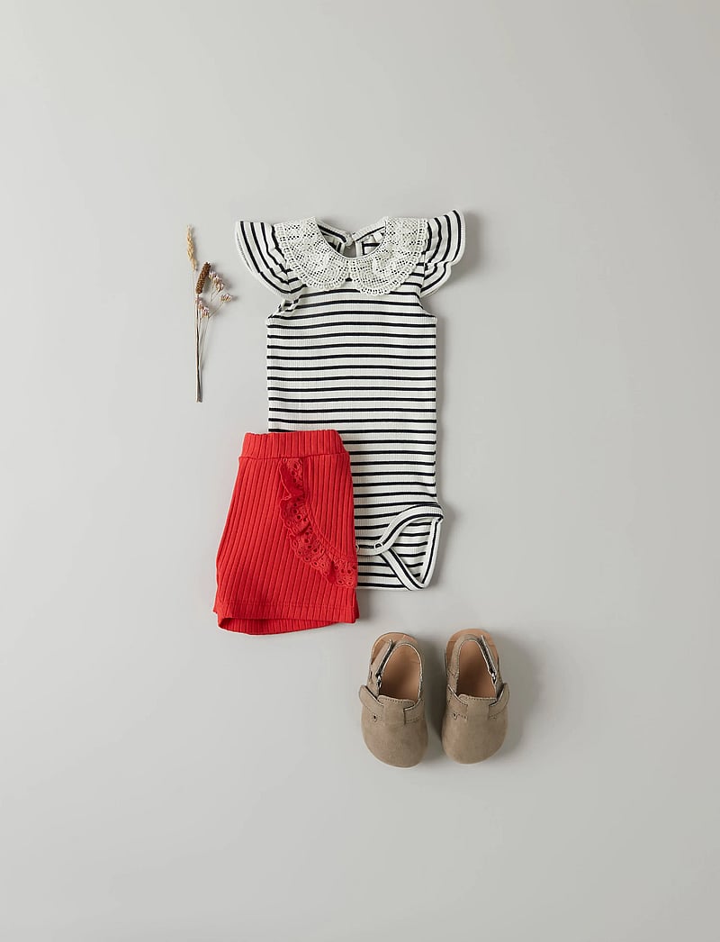 name it - NBFFENNAS SHORTS - casual shorts - tomato - 4