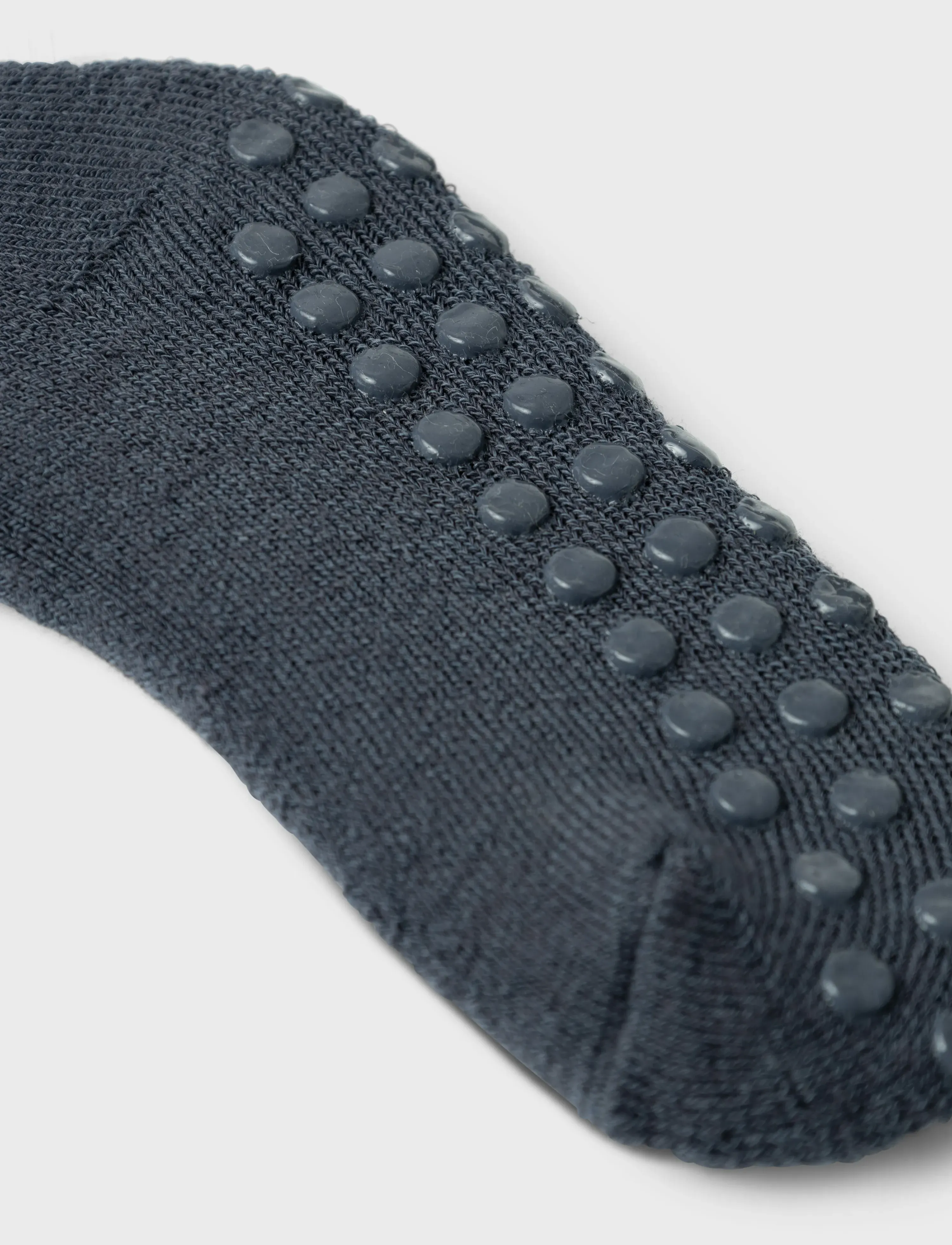 name it - NMMWAKSI WO/BL TERRY SOCK W/NON SKID - skridsikre sokker - ombre blue - 1