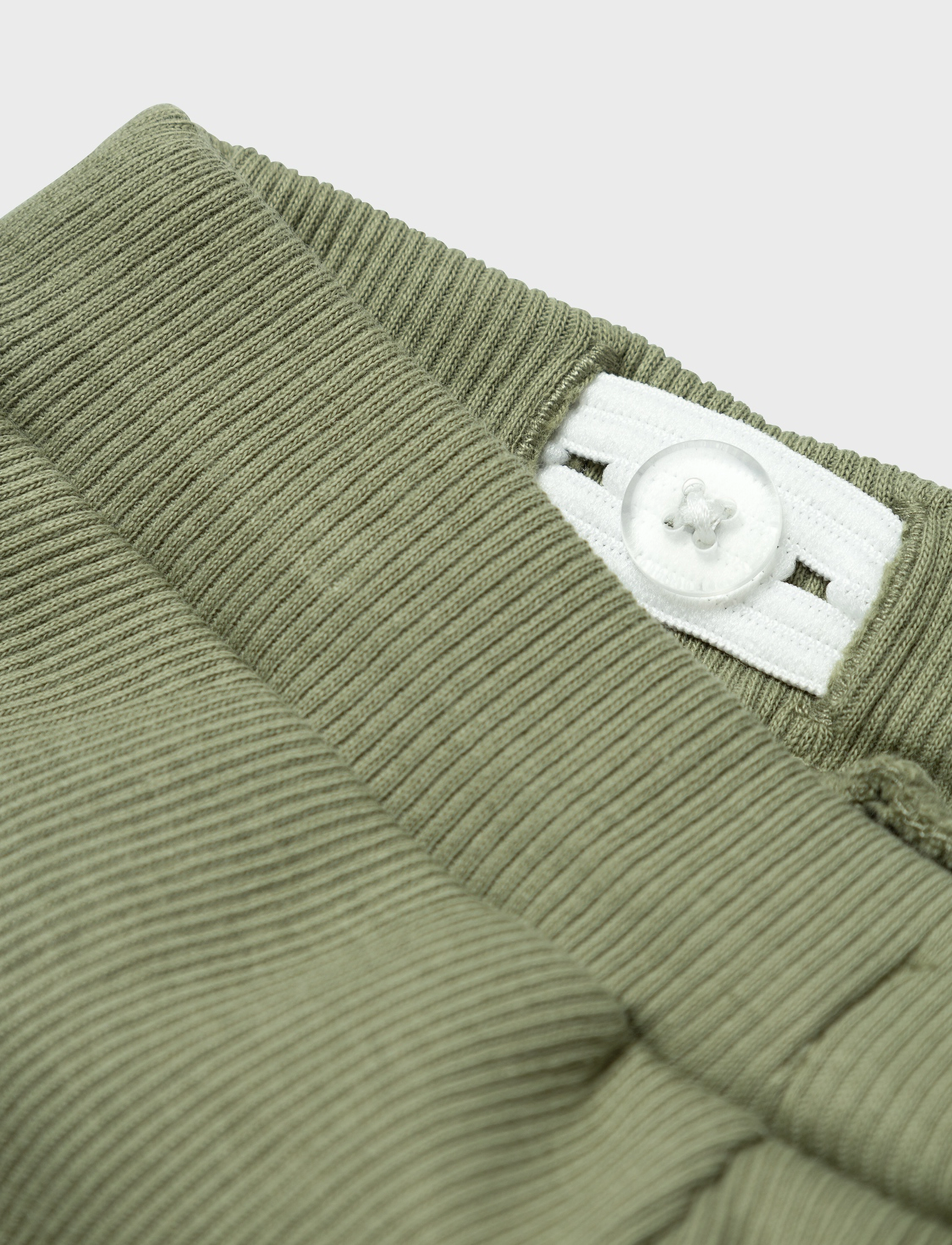name it - NBMJULAR SHORTS - oil green - 2