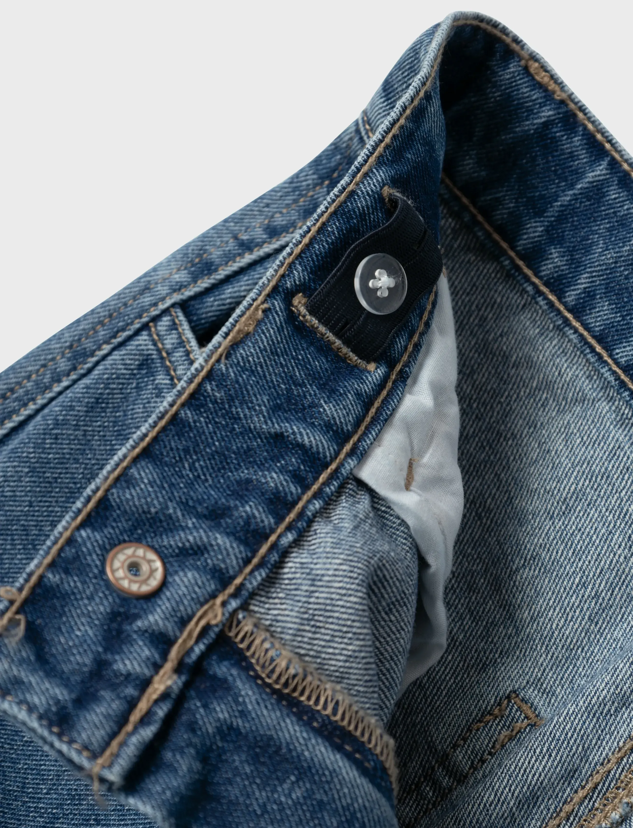 name it - NKMRYAN STRAIGHT CARG JEANS 5910-IM NOOS - regular jeans - medium blue denim - 4