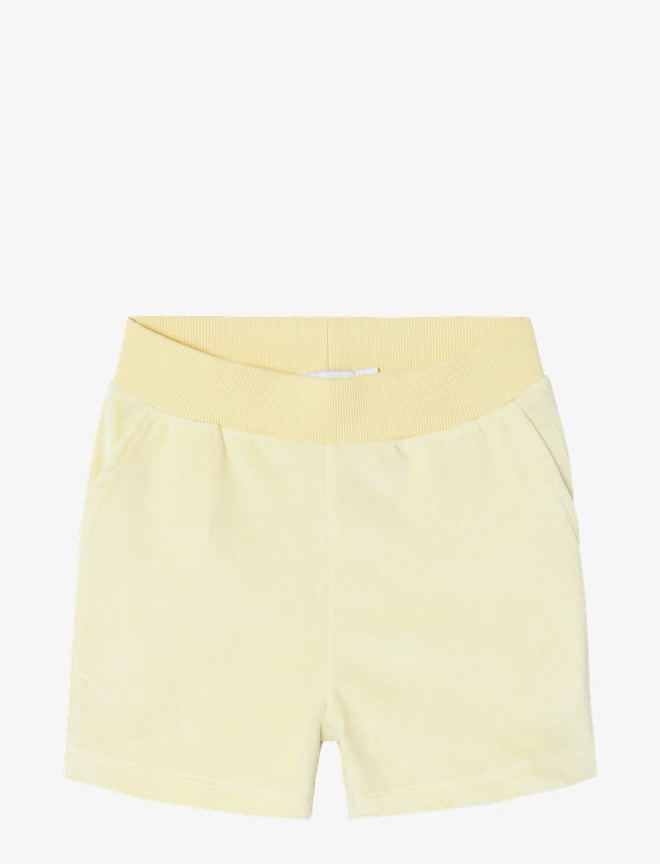 name it - NKFDEBBIE VEL SHORTS - sweat shorts - pastel yellow - 0