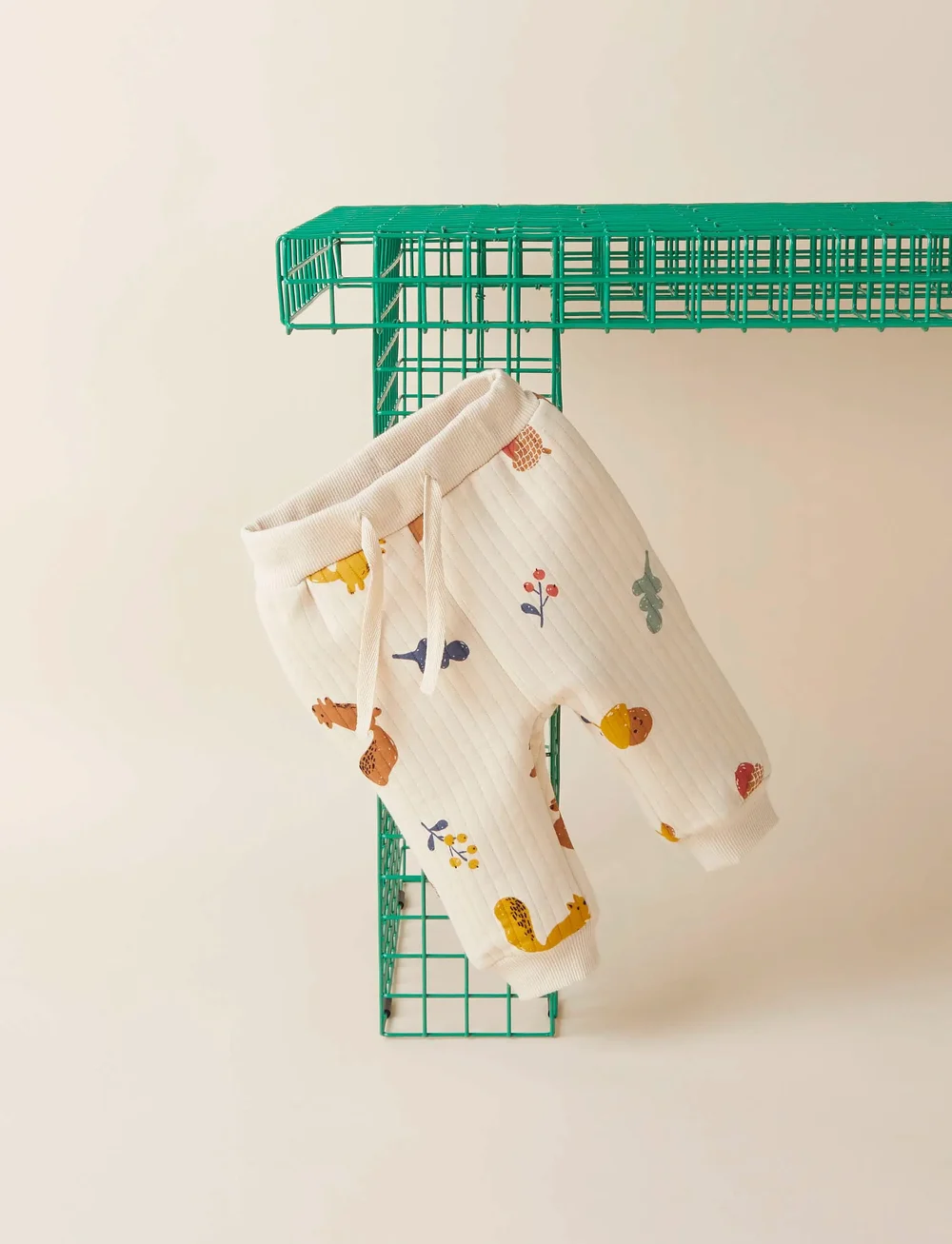name it - NBNOHAPPY QUILT PANT - jogginghosen - summer sand - 4