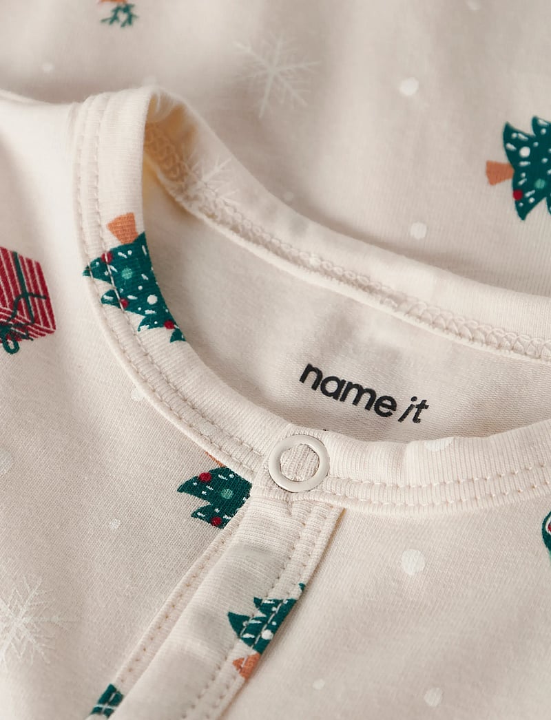 name it - NBNVISMAS LS NIGHTSUIT - grenouillères - whitecap gray - 3