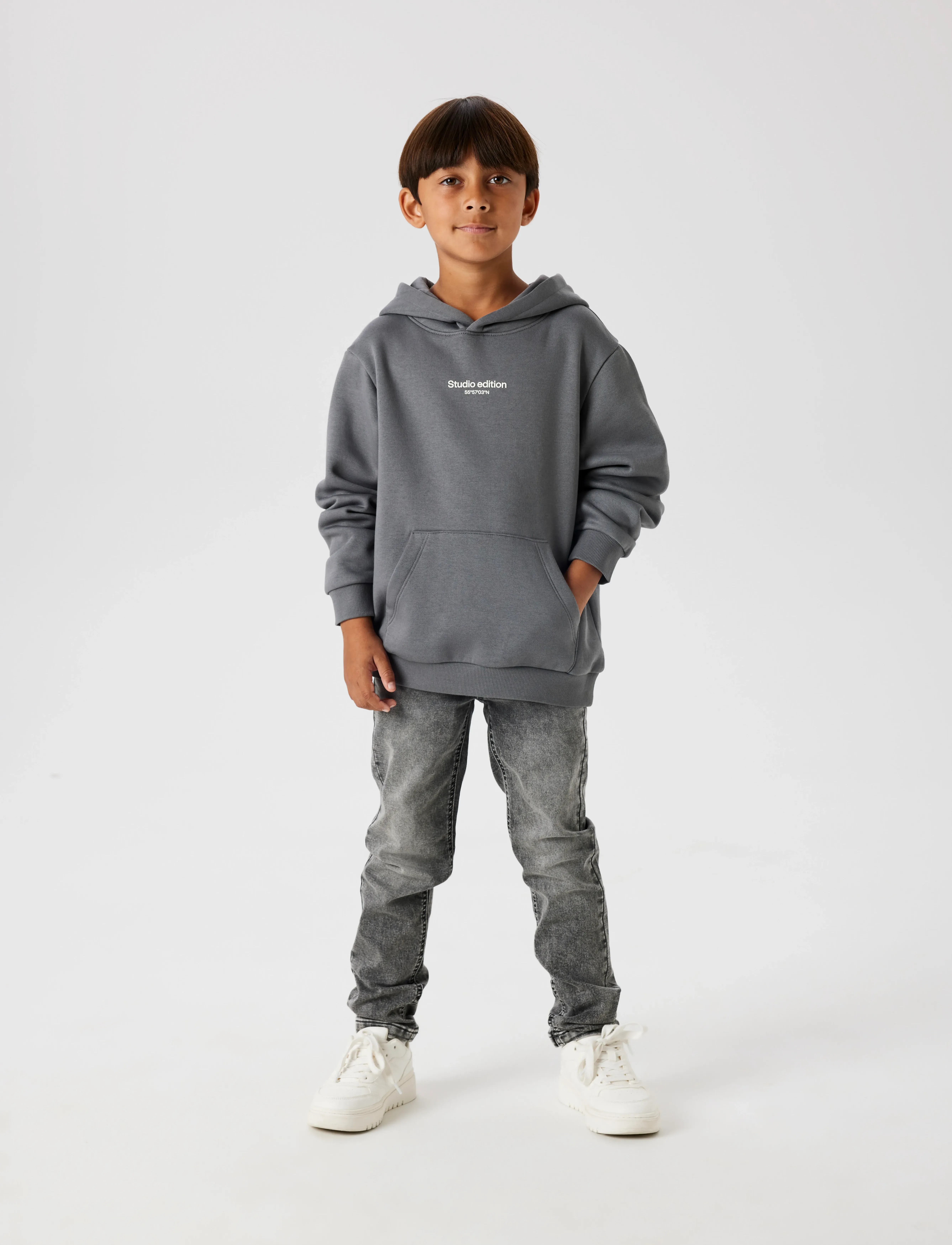 name it - NKMBRODY LS NREG SWEAT WH BRU NOOS - kapuzenpullover - lava smoke - 4