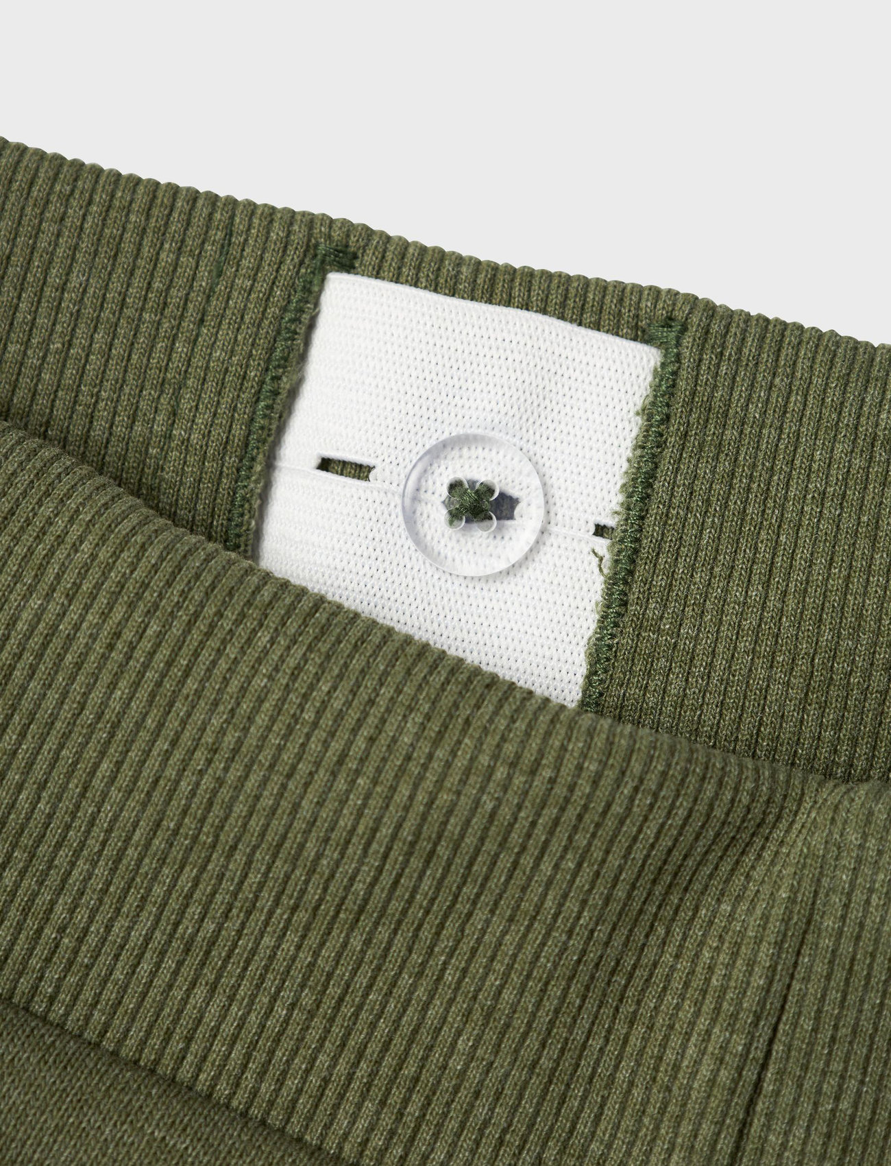 name it - NKMVIMO SWE SHORTS UNB NOOS - sweatshorts - rifle green - 3