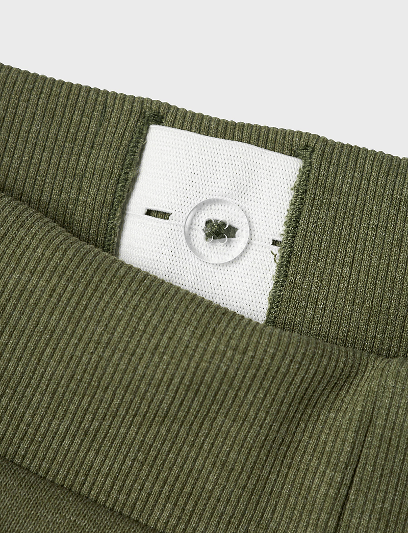 name it - NKMVIMO SWE SHORTS UNB NOOS - sweatshorts - rifle green - 3